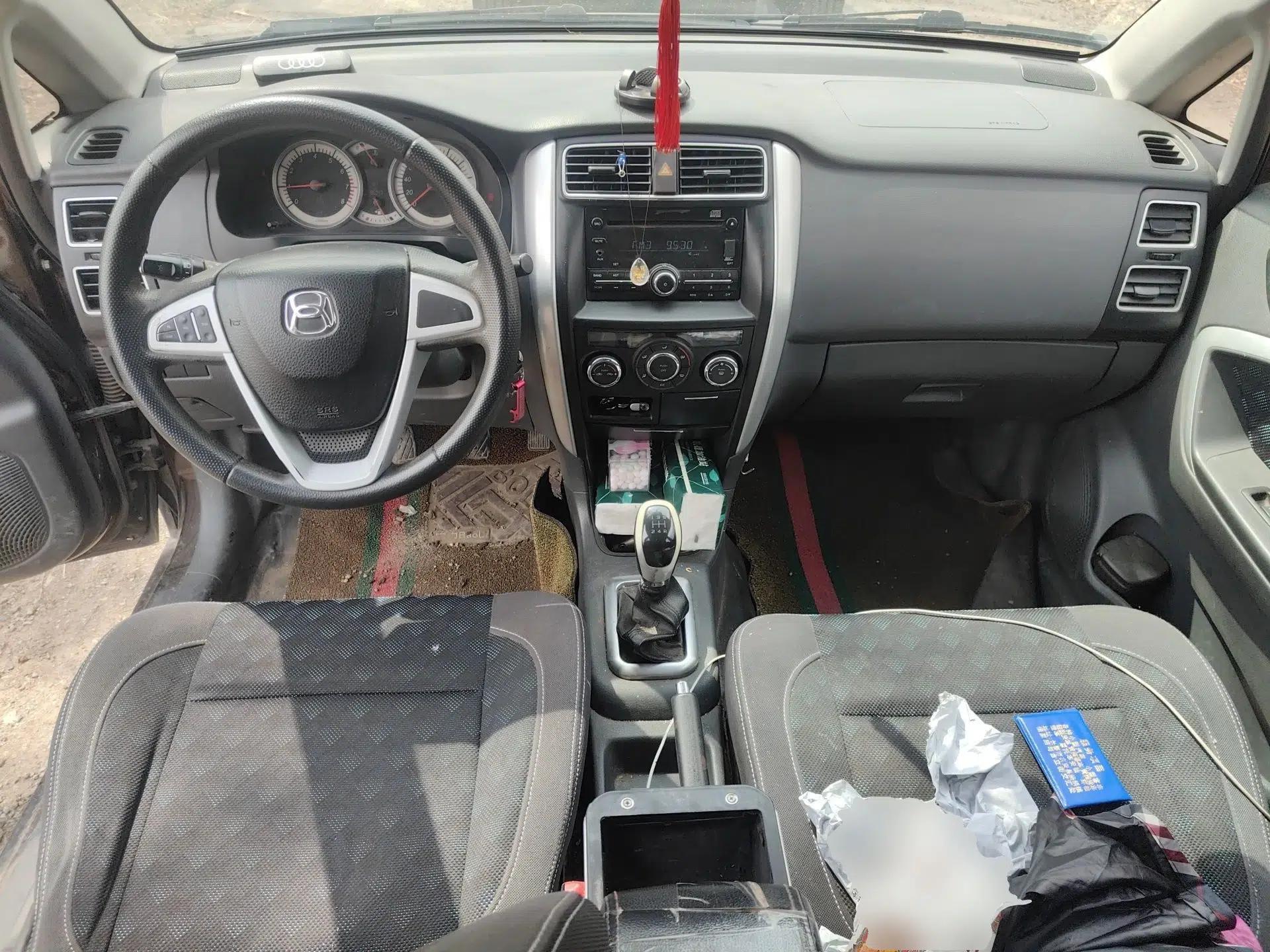 Suzuki Liana A6 2015 Sedan 1.4L Manual Enjoyment Model — миниатюра 10