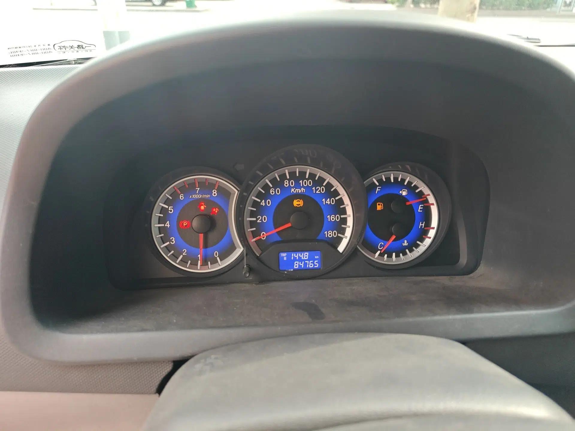 Suzuki Wagon R X5 2013 Luxury Edition 1.4L Standard Model — миниатюра 12
