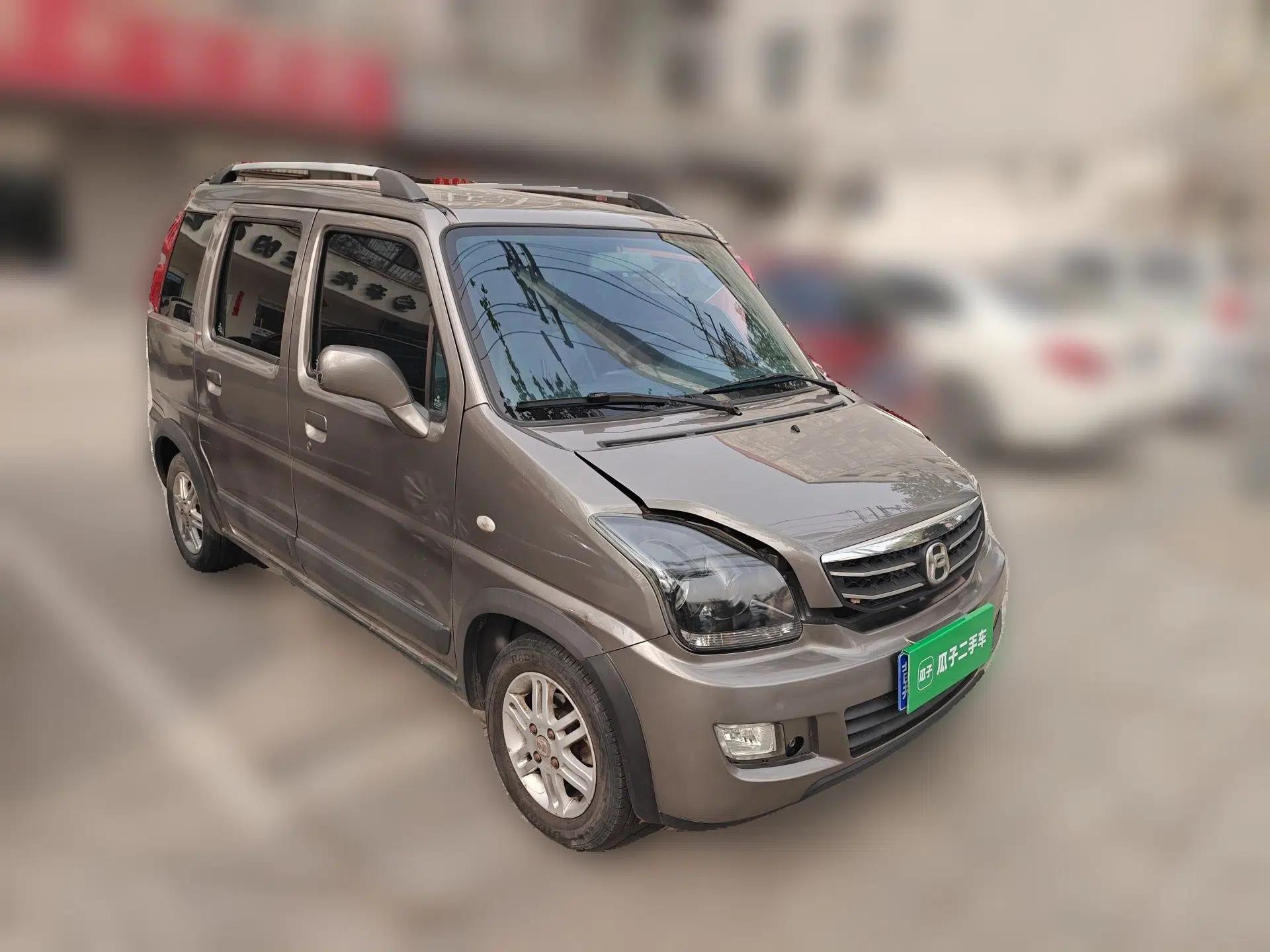 Suzuki Wagon R X5 2013 Luxury Edition 1.4L Standard Model — миниатюра 3