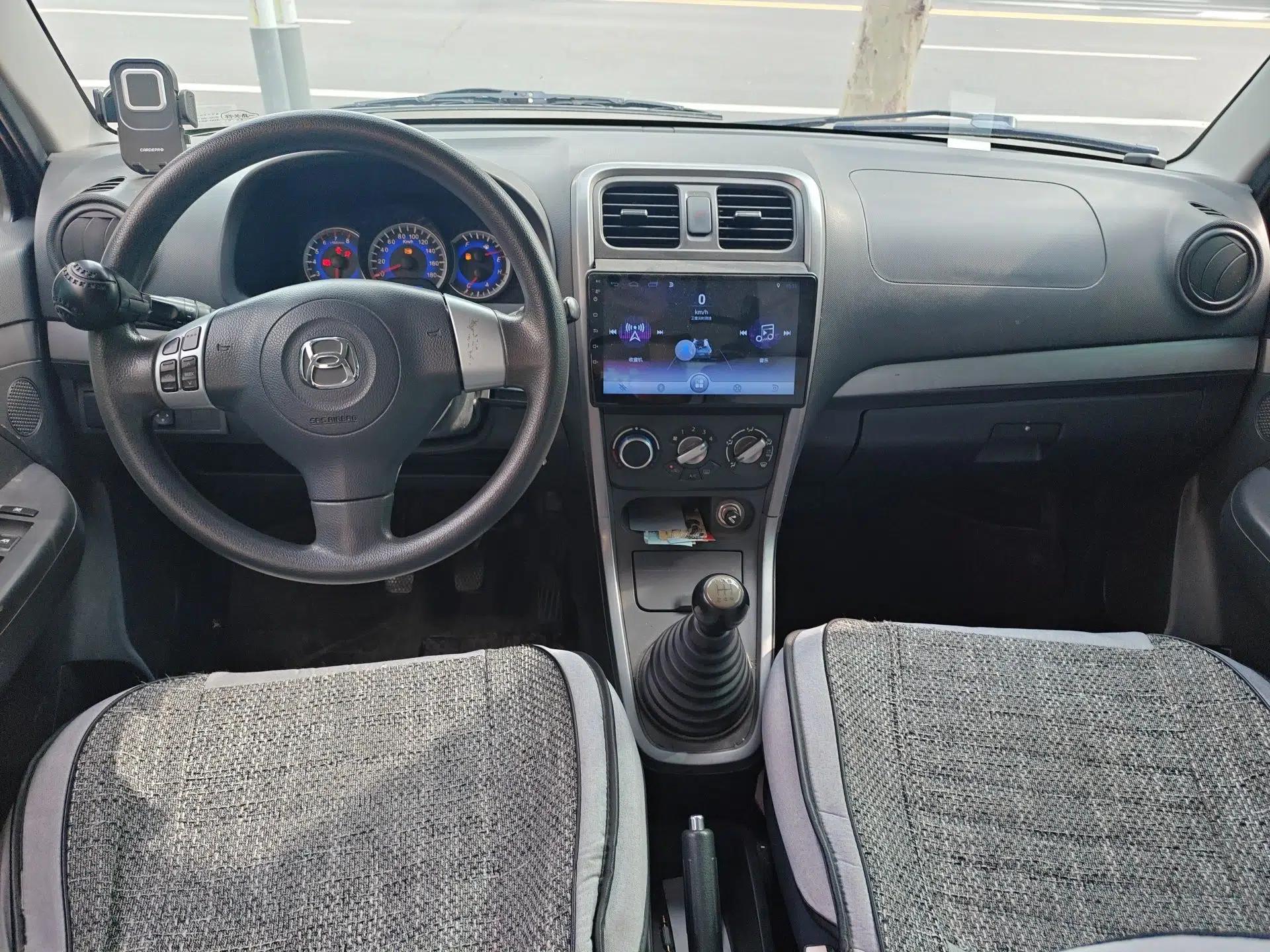 Suzuki Wagon R X5 2013 Luxury Edition 1.4L Standard Model — миниатюра 10