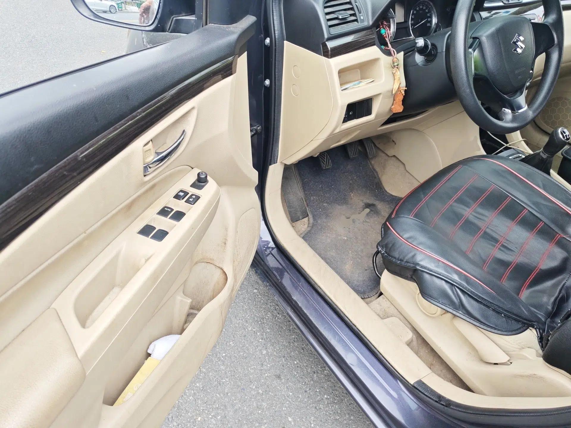 Suzuki Alivio 2015 1.6L Manual Comfort Model — миниатюра 17