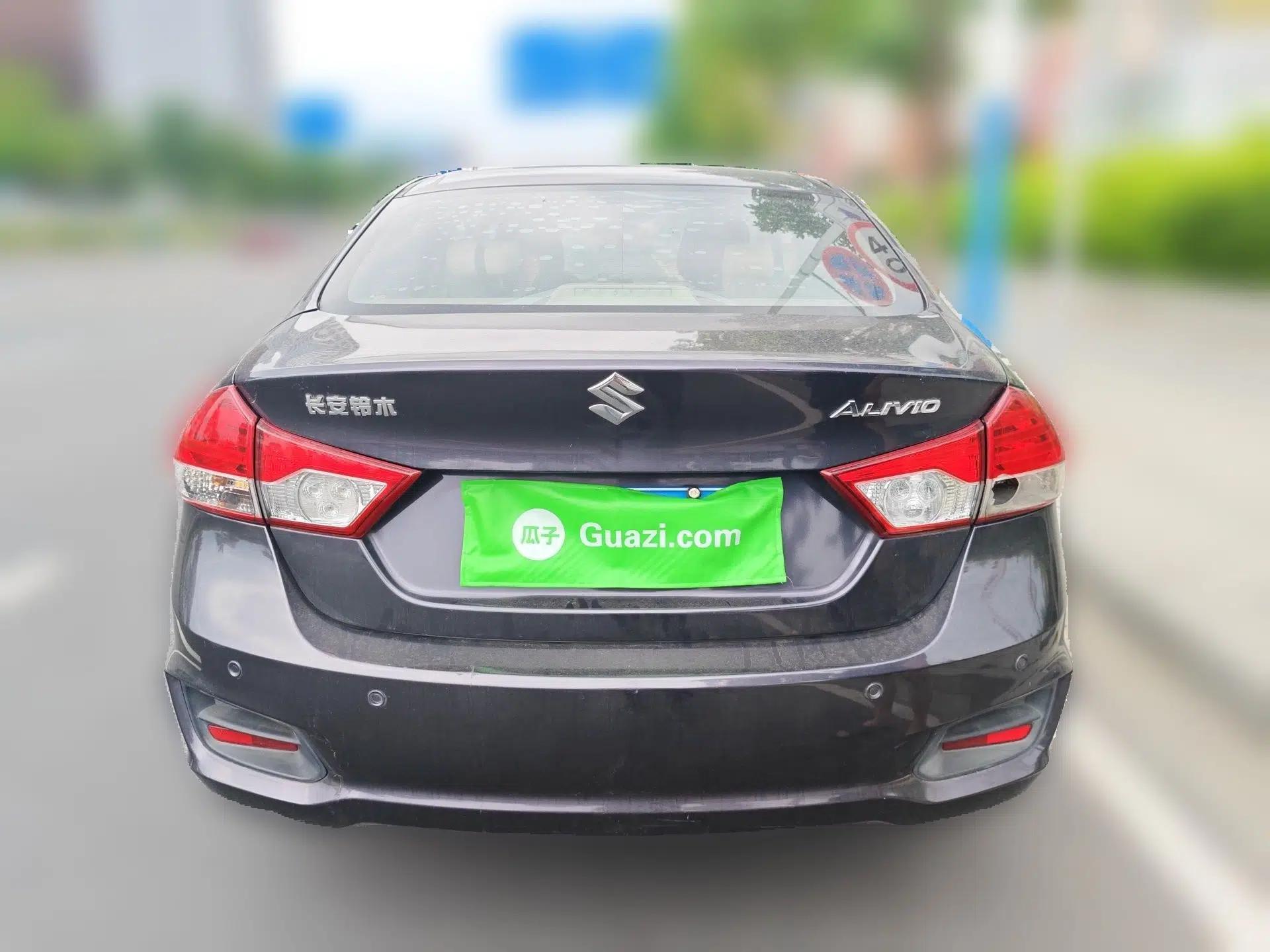 Suzuki Alivio 2015 1.6L Manual Comfort Model — миниатюра 5