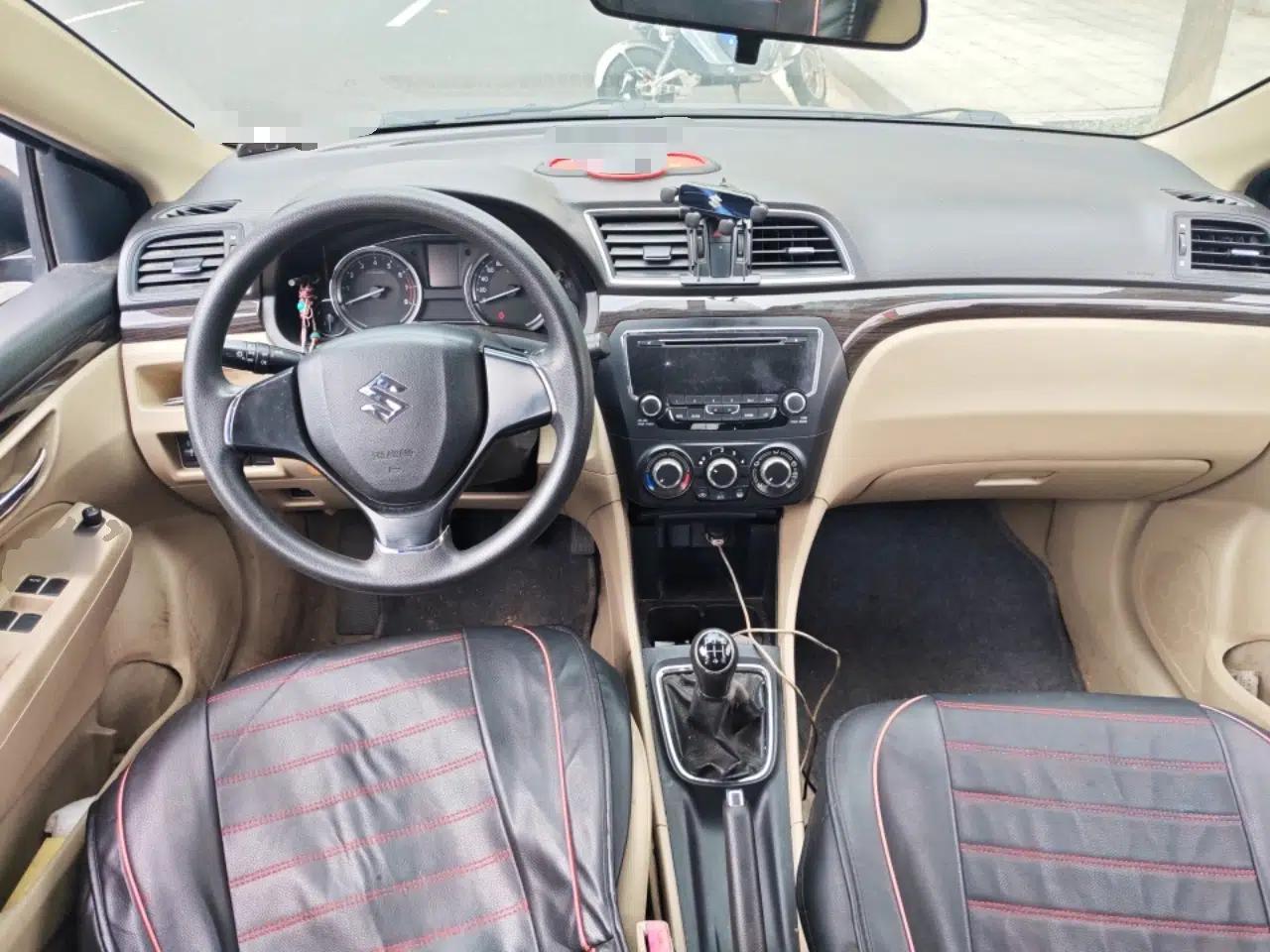 Suzuki Alivio 2015 1.6L Manual Comfort Model — миниатюра 10
