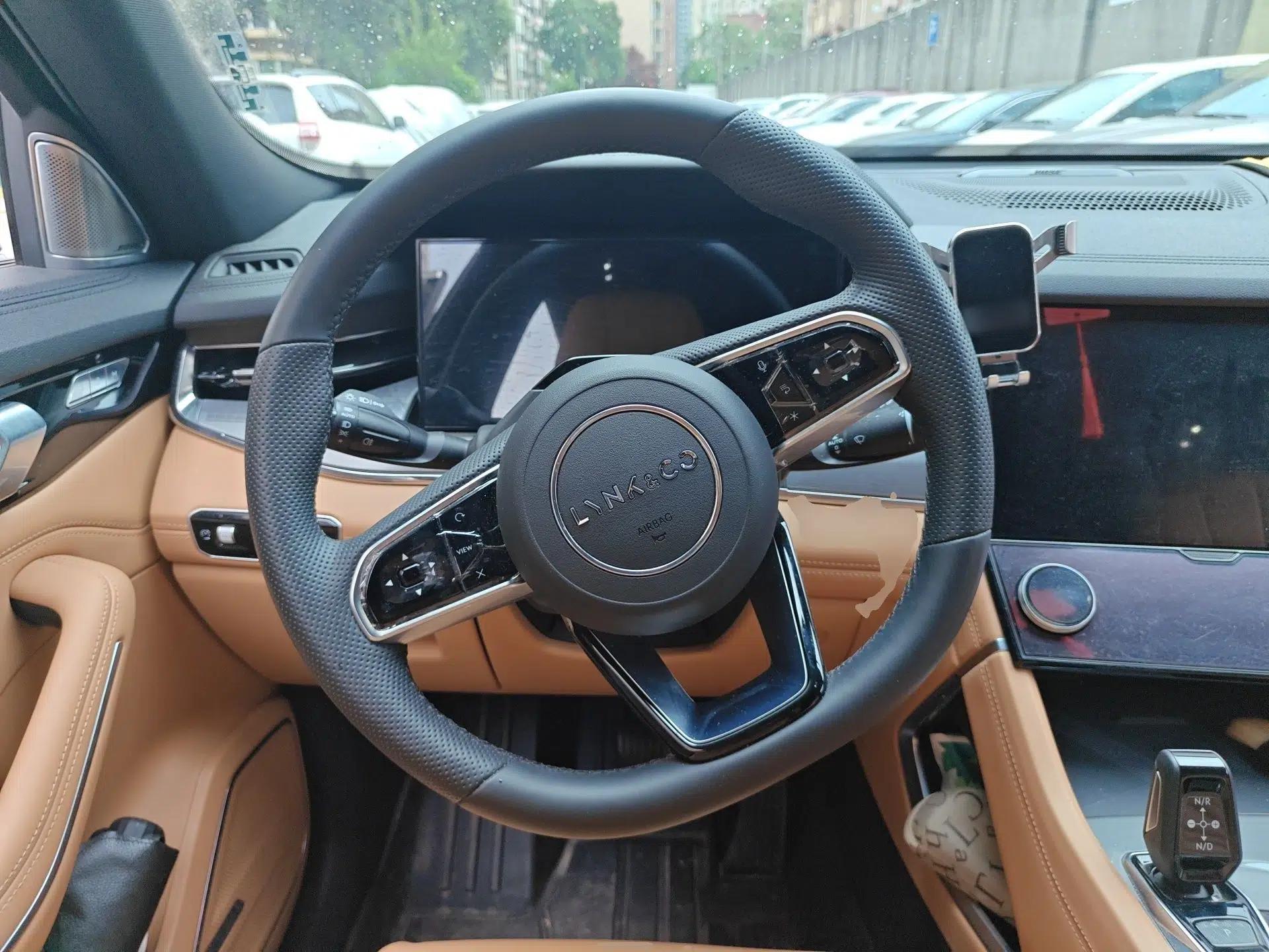 Lynk & Co 09 2024 2.0T Four-Wheel Drive Sport Edition Five Seats — миниатюра 11