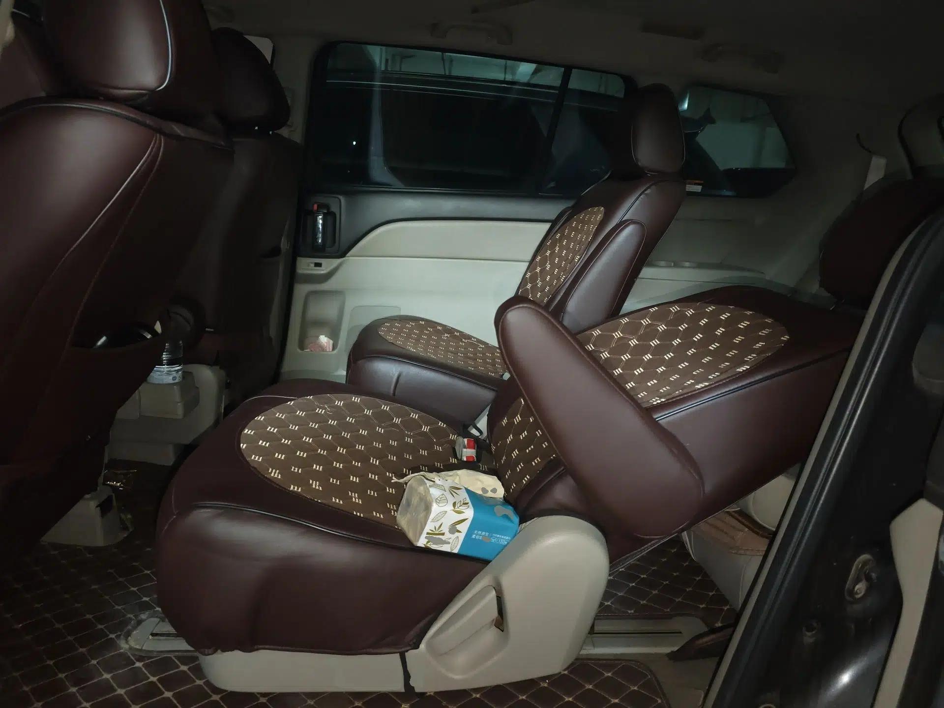 Mazda 8 2011 2.3L Deluxe Edition — миниатюра 18