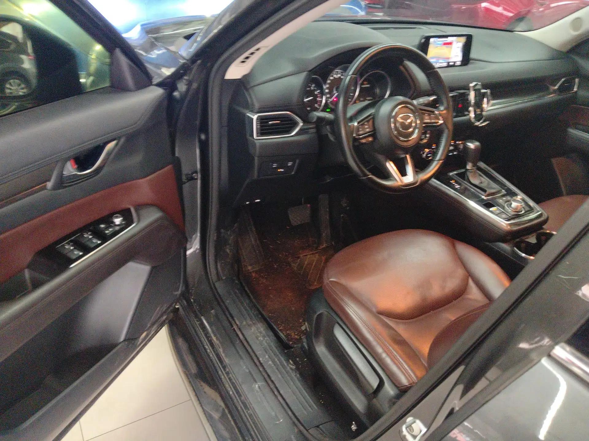 Mazda CX-8 2019 2.5L Two-Wheel Drive Luxury Version — миниатюра 19
