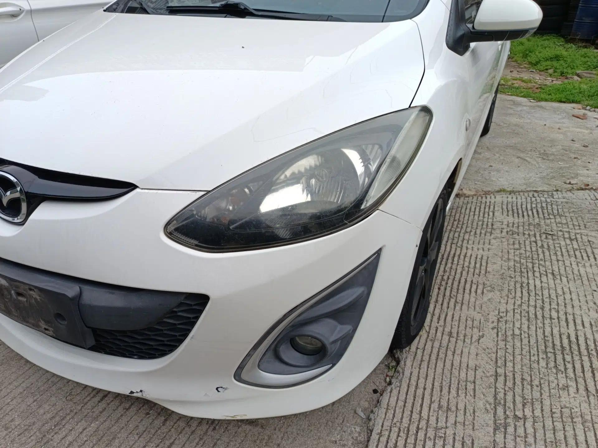 Mazda 2 2012 Hatchback Xuan Dong 1.5L Automatic Value Edition — миниатюра 9