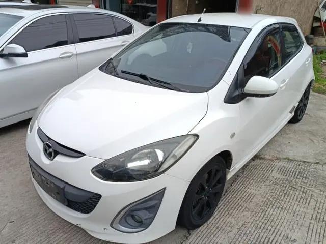 Mazda 2 2012 Hatchback Xuan Dong 1.5L Automatic Value Edition