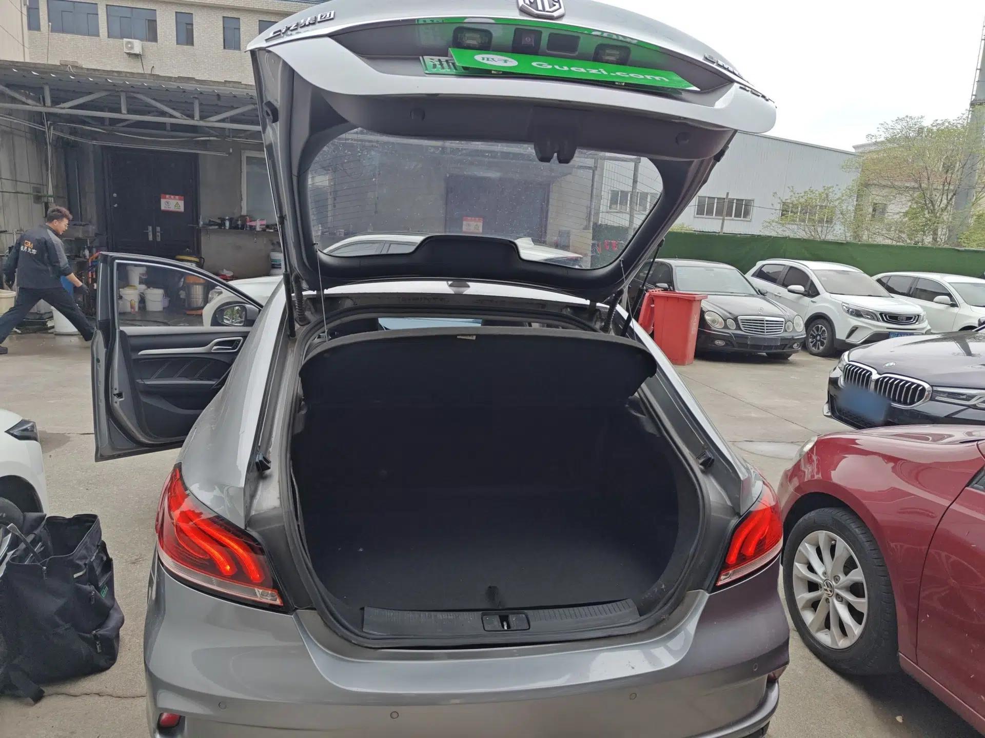 MG 6 New Energy 2018 45T E-DRIVE Intelligent Hybrid Premium Internet Edition — миниатюра 21