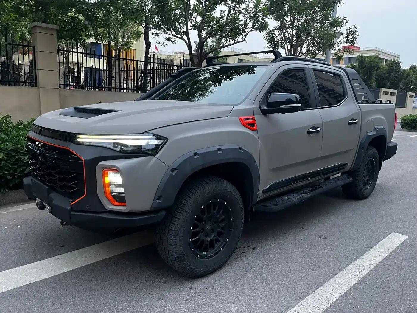 Maxus T90 2022 2.0T Diesel Automatic 4WD SAIC New Zealand Demon King Standard Box — миниатюра 1