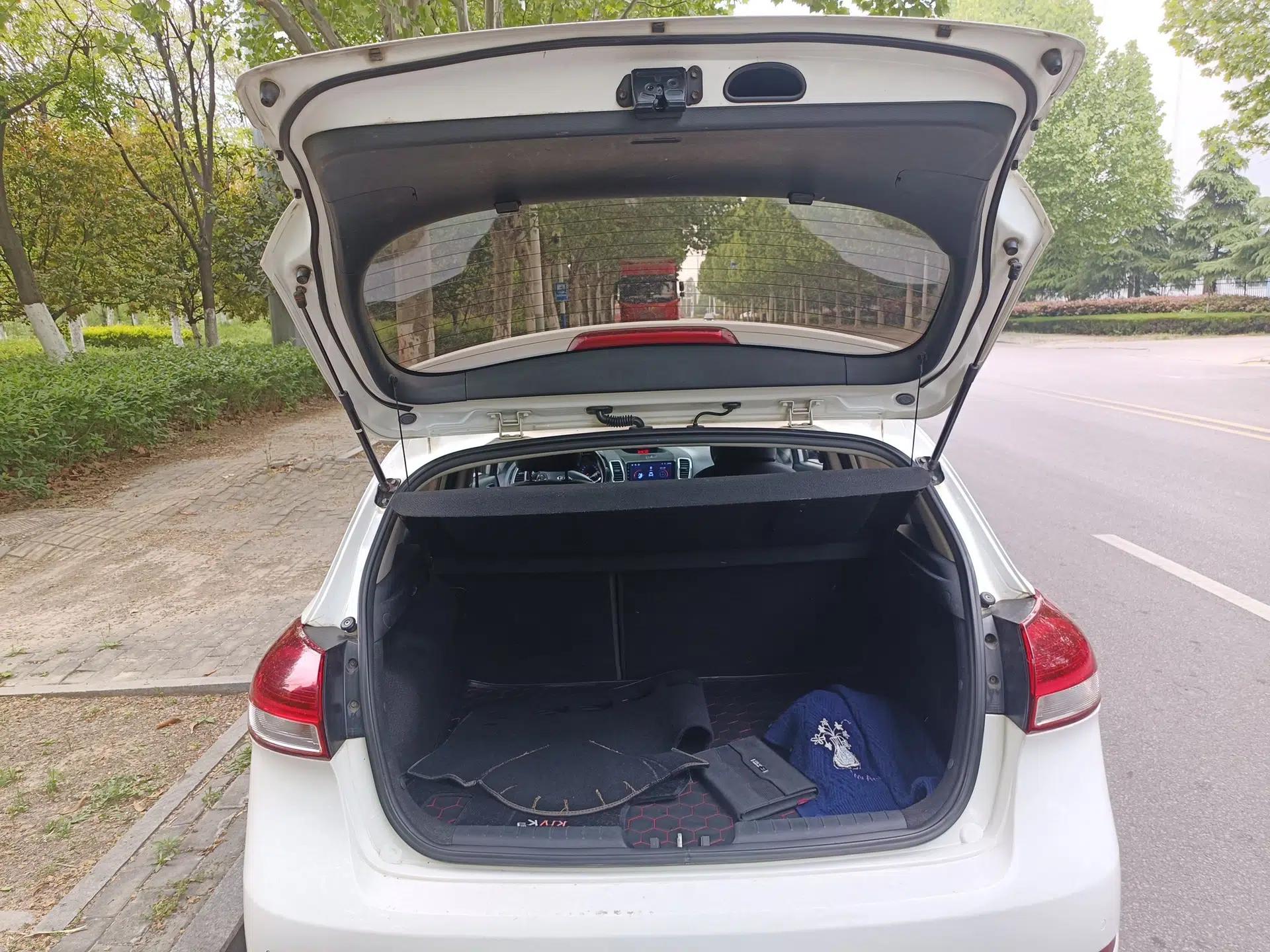 Kia K3S 2014 1.6L Automatic GLS — миниатюра 22