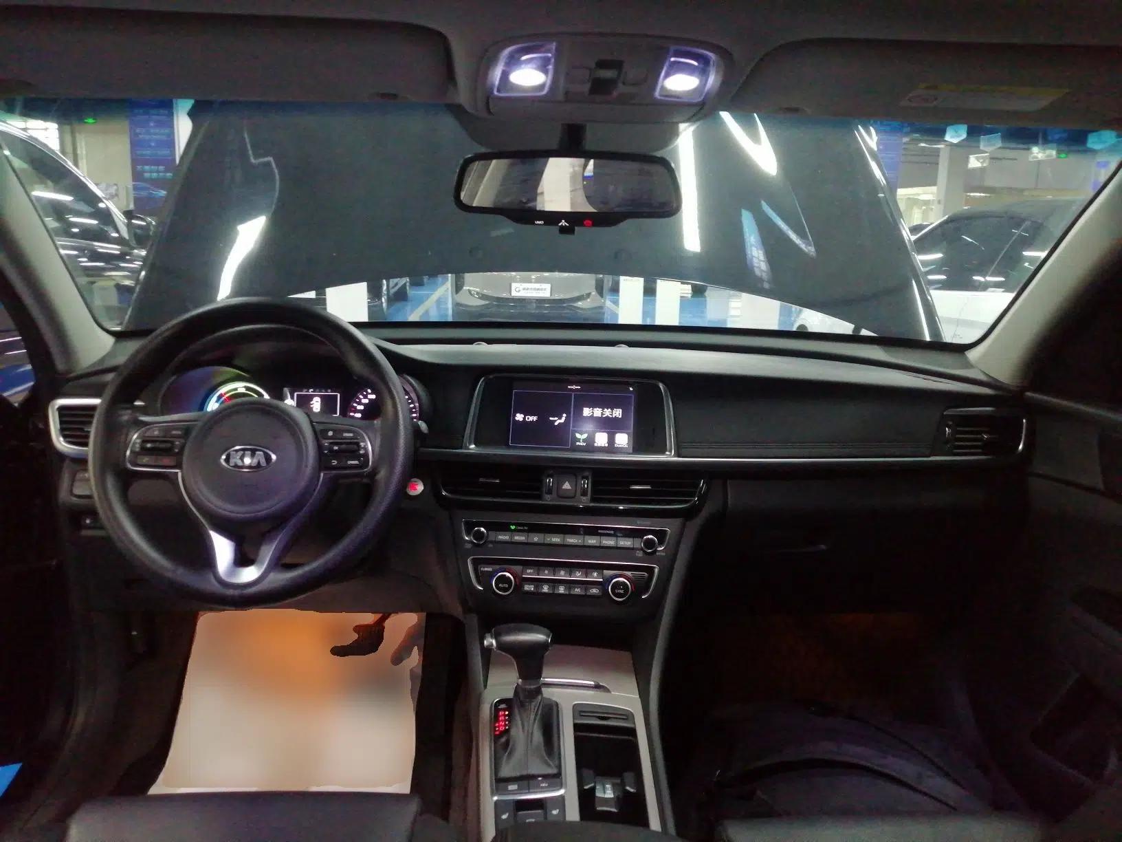 Kia K5 New Energy 2018 2.0L ZhiZun Edition — миниатюра 13