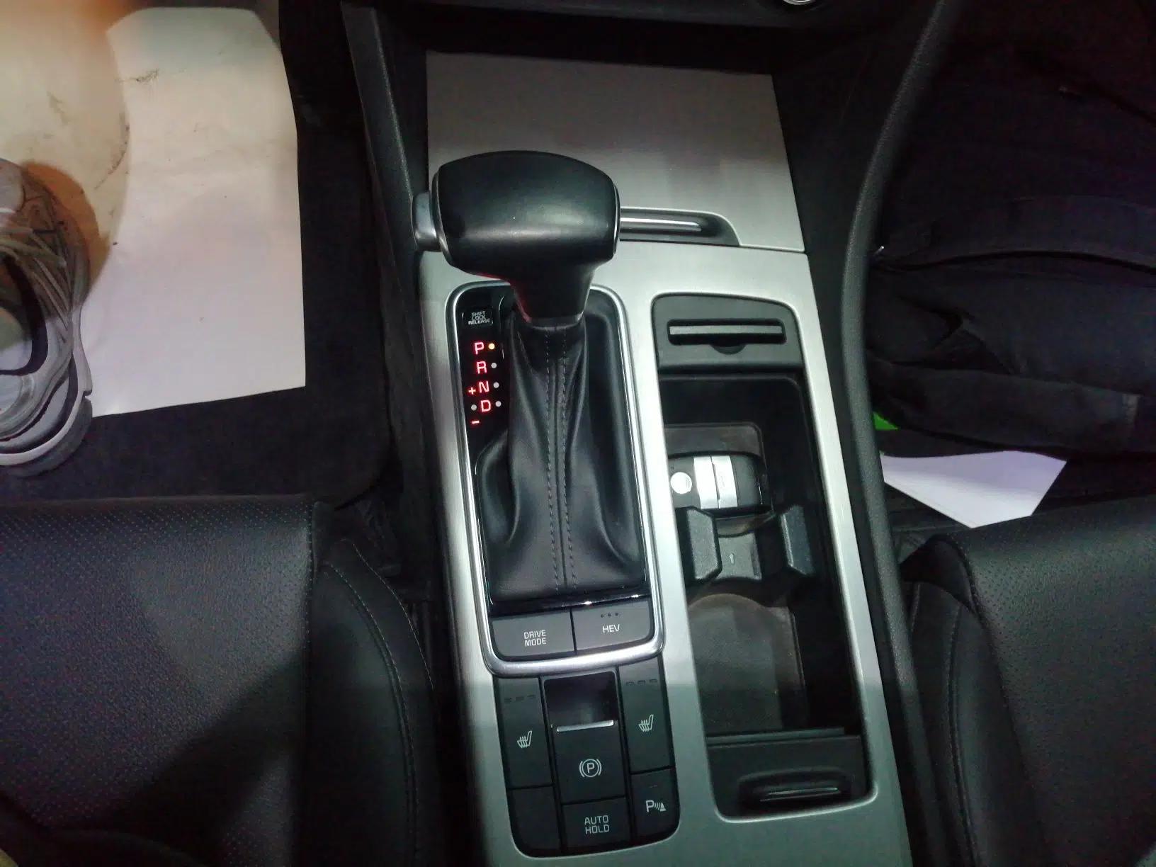 Kia K5 New Energy 2018 2.0L ZhiZun Edition — миниатюра 17