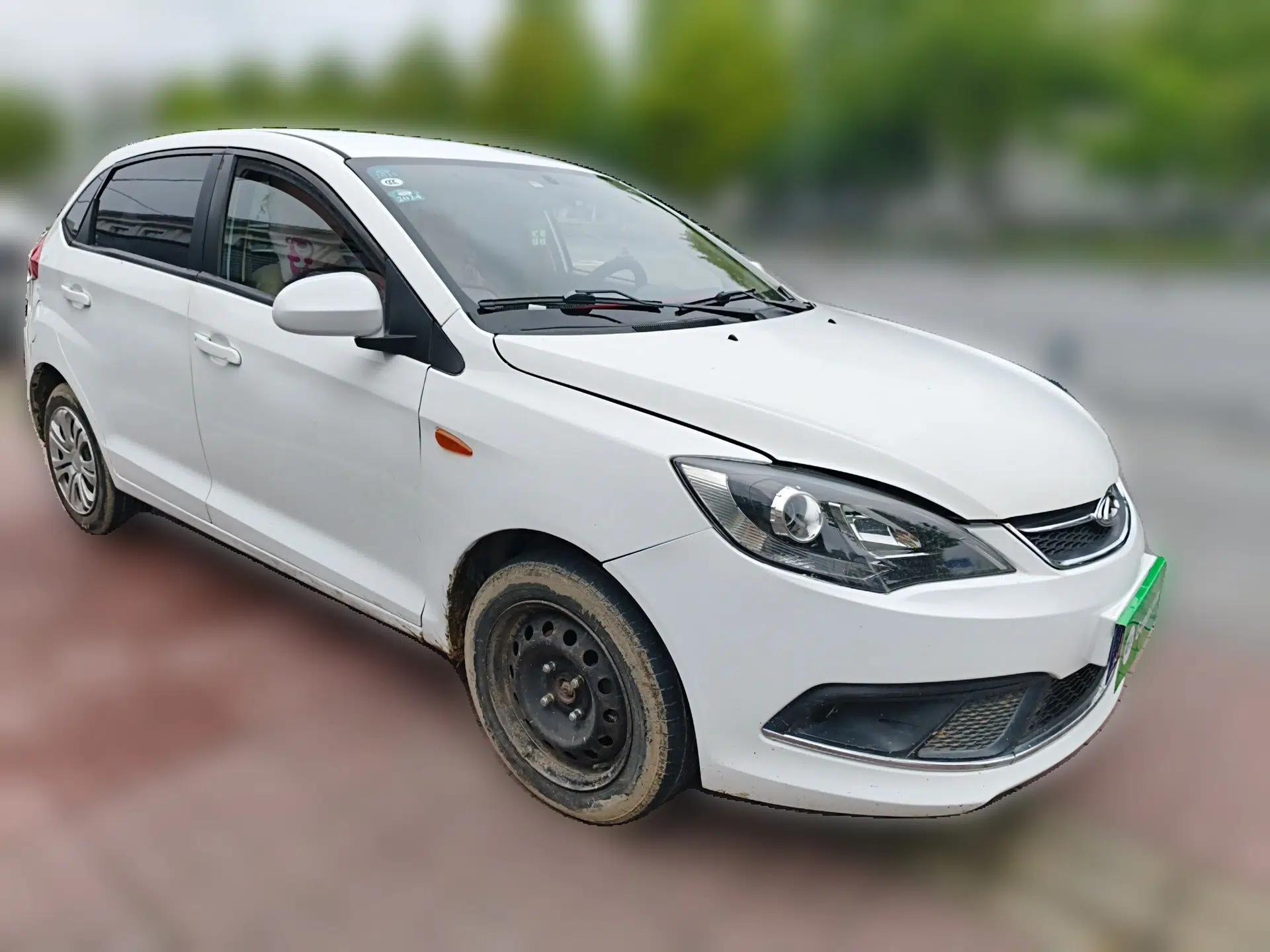 Chery Fengyun 2 2015 1.5L Manual New Edition — миниатюра 3