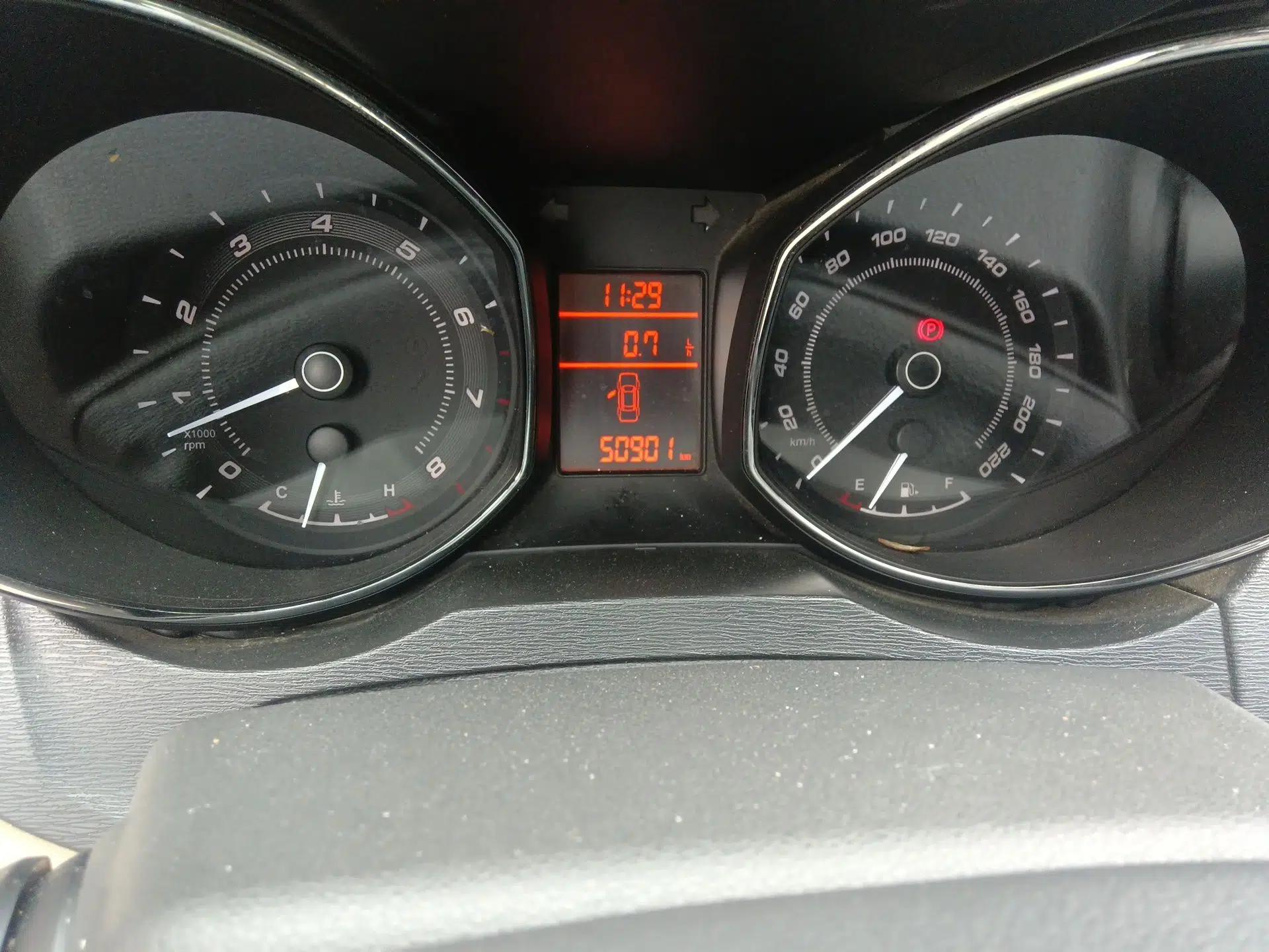Chery Arrizo 7 2015 1.6L Manual ZhiShang Edition — миниатюра 13