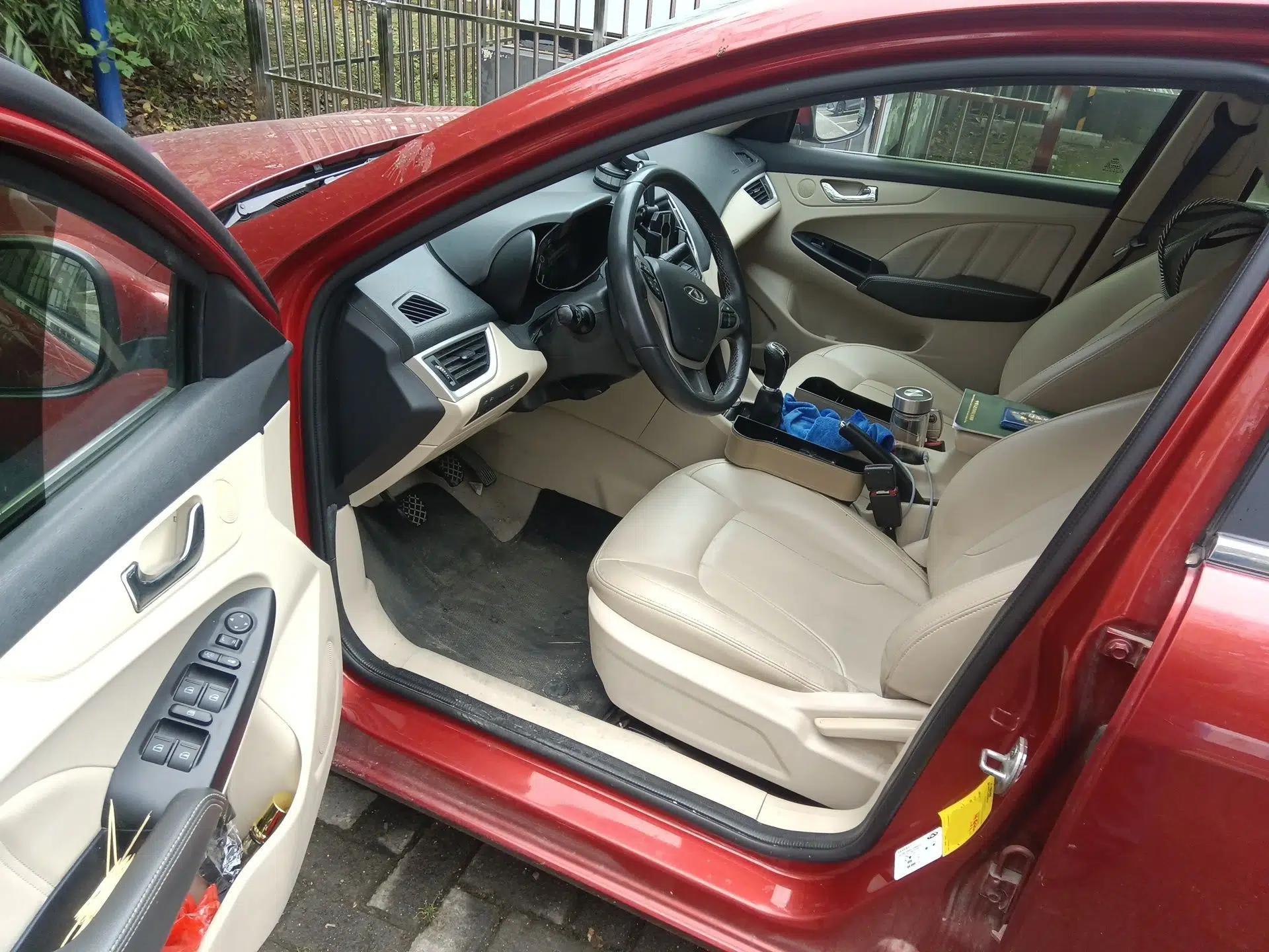 Chery Arrizo 7 2015 1.6L Manual ZhiShang Edition — миниатюра 17