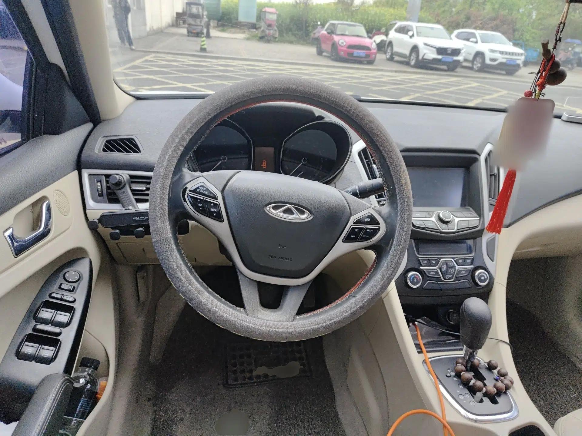 Chery Arrizo 7 2015 1.6L CVT ZhiShang Edition — миниатюра 11