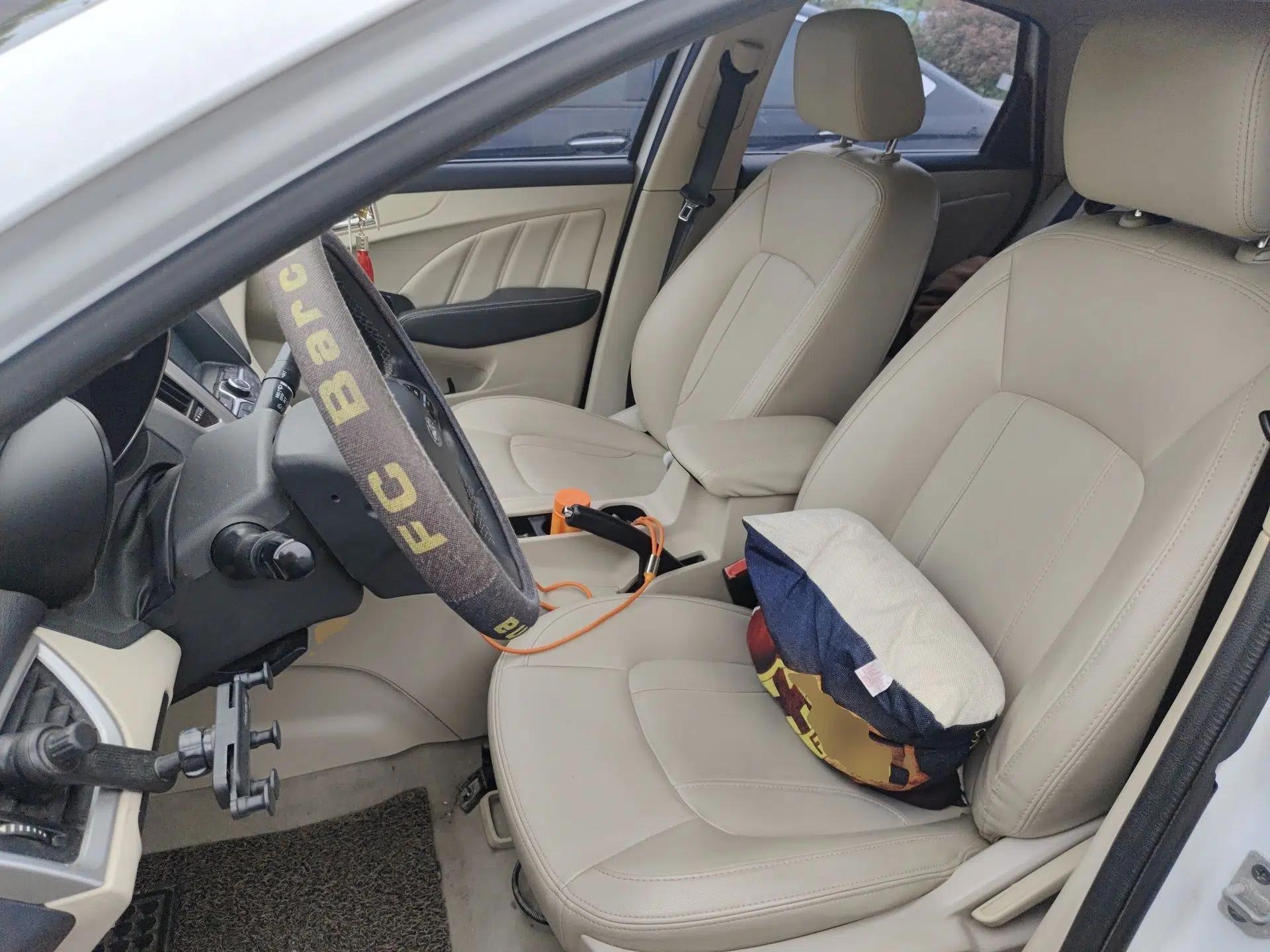 Chery Arrizo 7 2015 1.6L CVT ZhiShang Edition — миниатюра 16