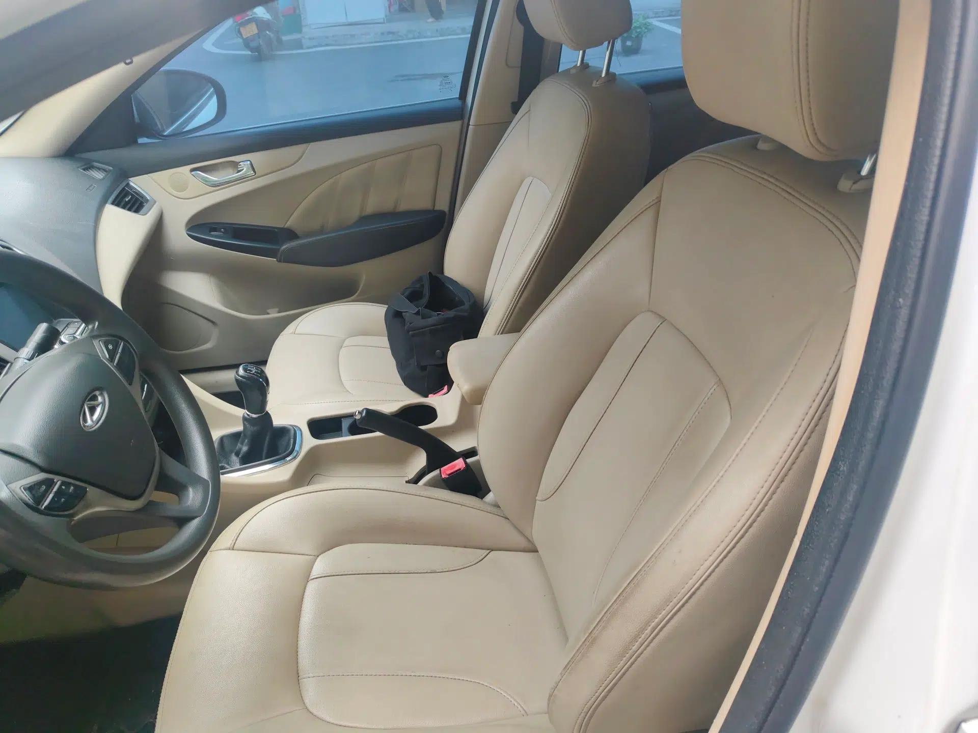 Chery Arrizo 7 2013 1.6L Manual ZhiShang Edition — миниатюра 16