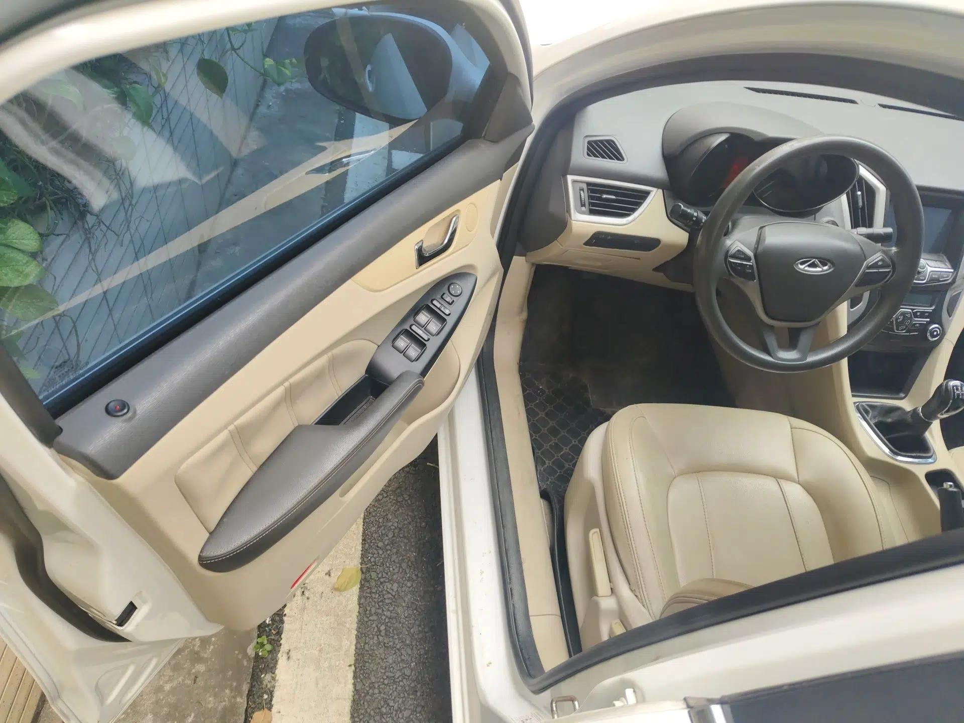 Chery Arrizo 7 2013 1.6L Manual ZhiShang Edition — миниатюра 17