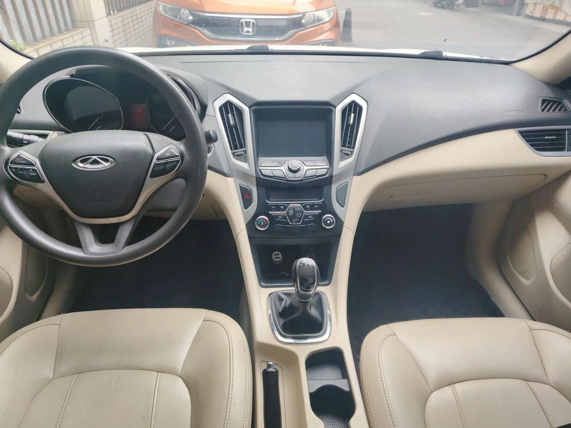 Chery Arrizo 7 2013 1.6L Manual ZhiShang Edition — миниатюра 10