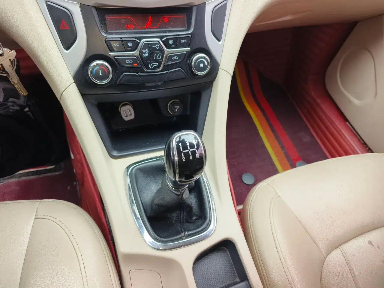 Chery Arrizo 7 2015 1.6L Manual ZhiShang Edition — миниатюра 15