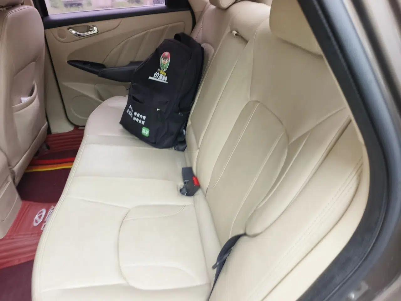 Chery Arrizo 7 2015 1.6L Manual ZhiShang Edition — миниатюра 18