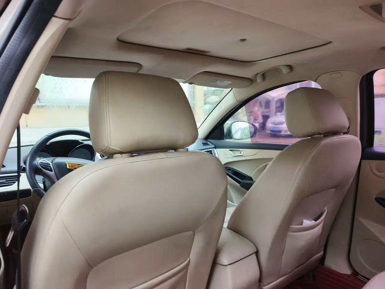 Chery Arrizo 7 2015 1.6L Manual ZhiShang Edition — миниатюра 19
