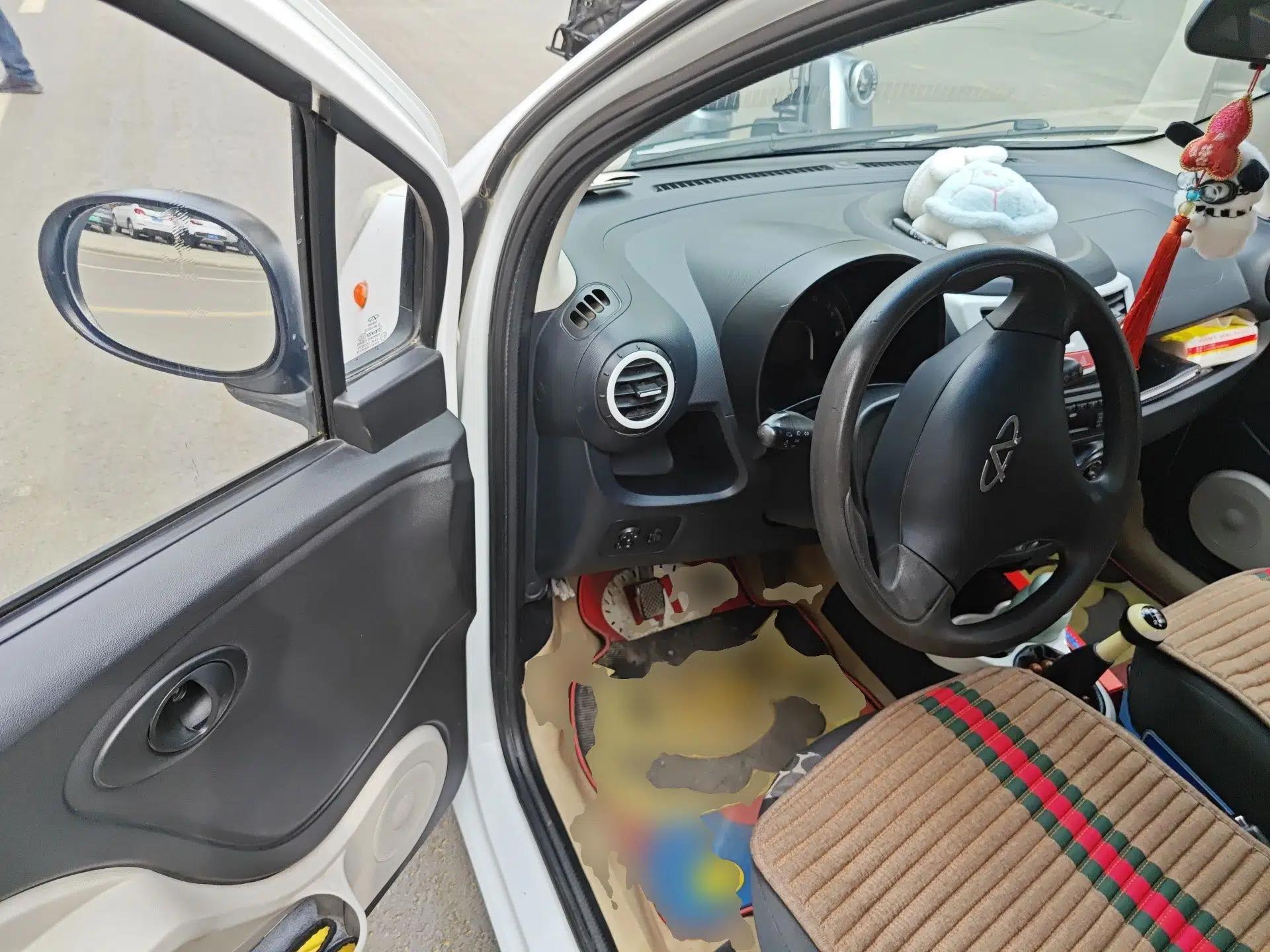 Chery QQ 2013 1.0L Manual Happy Edition — миниатюра 17