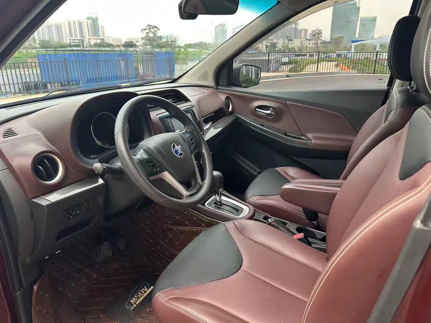 Venucia M50V 2017 1.6L XL CVT Luxury Edition — миниатюра 22