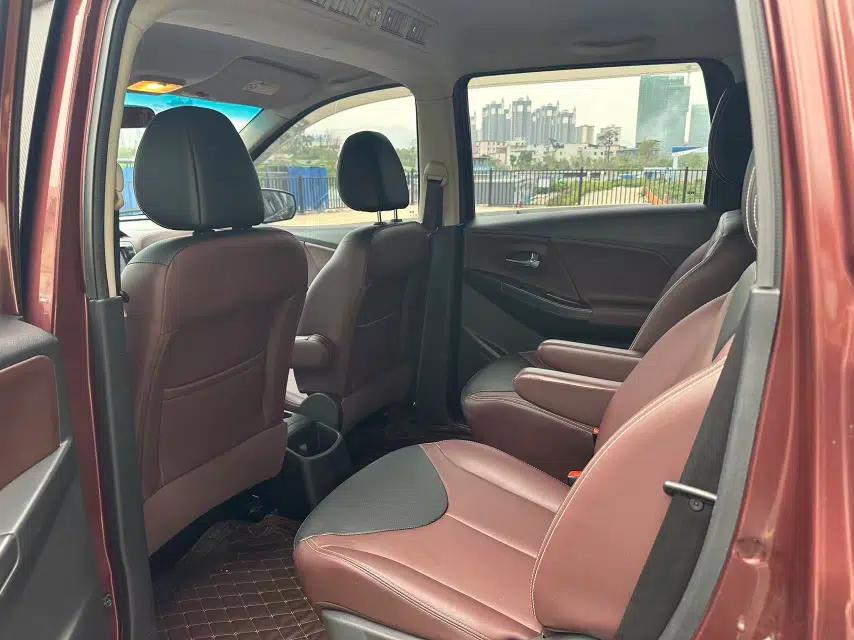 Venucia M50V 2017 1.6L XL CVT Luxury Edition — миниатюра 23