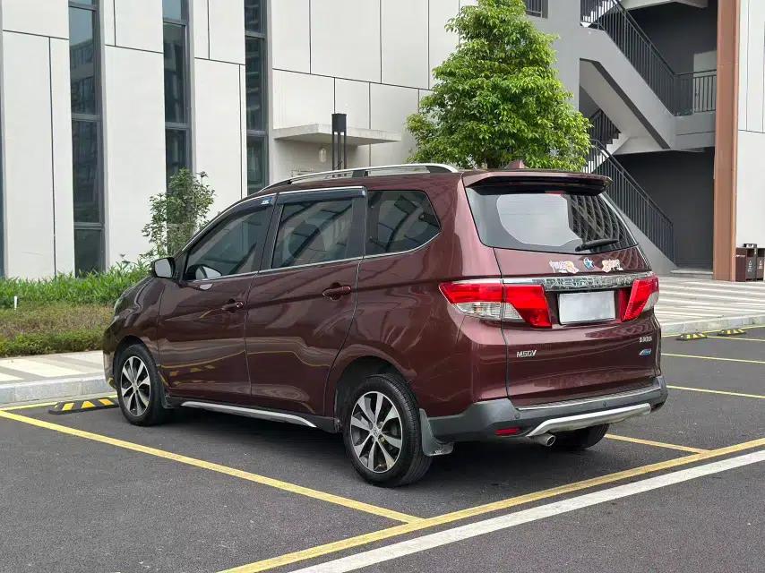 Venucia M50V 2017 1.6L XL CVT Luxury Edition — миниатюра 10
