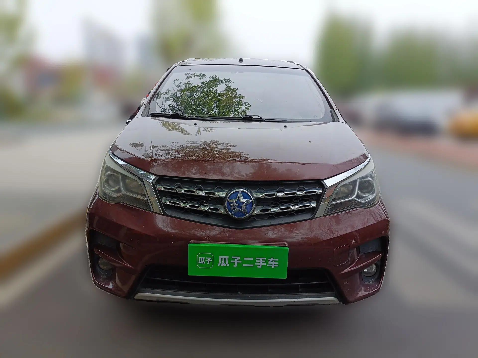 Venucia M50V 2017 1.6L XL CVT Luxury Edition — миниатюра 2