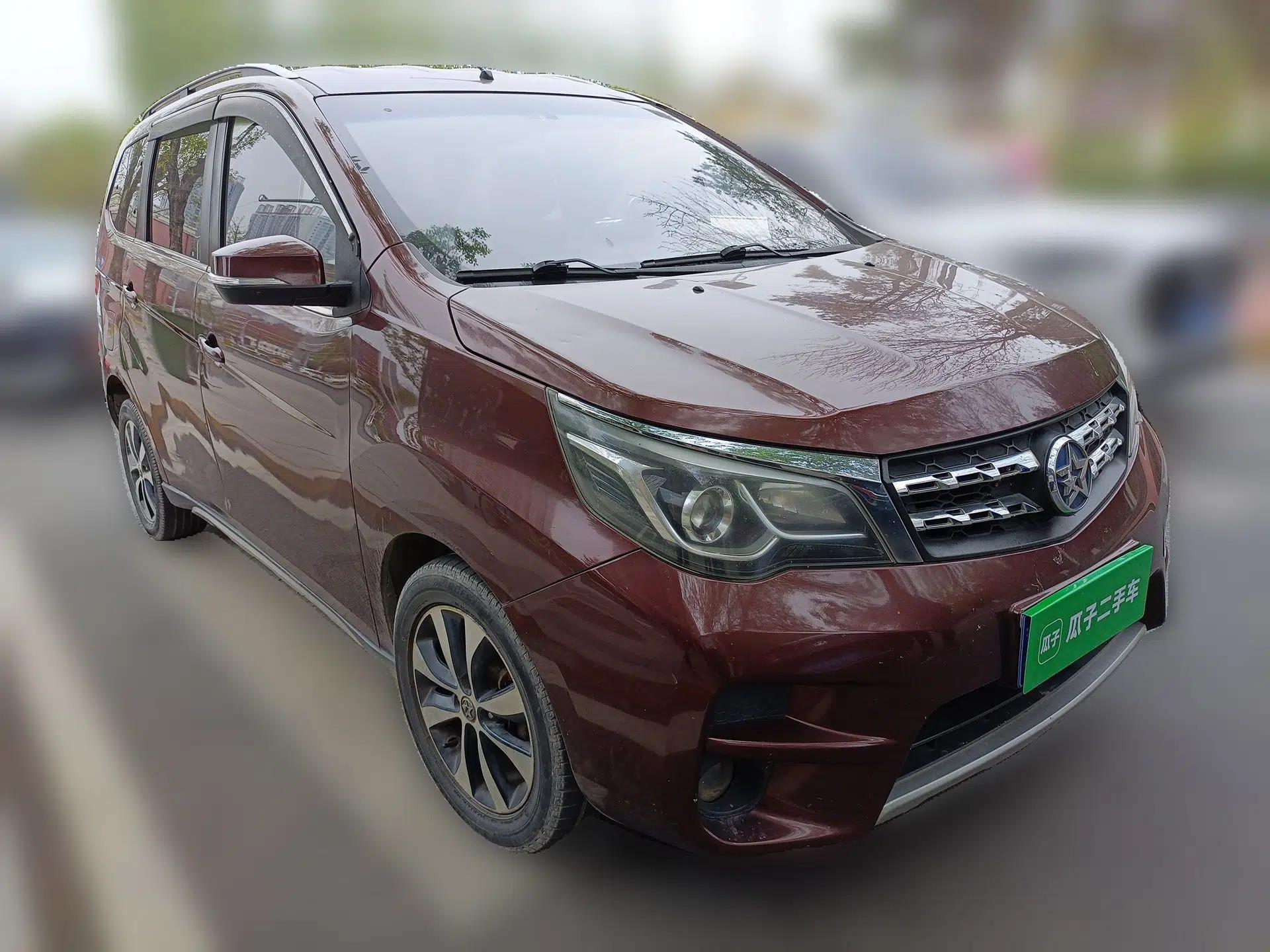 Venucia M50V 2017 1.6L XL CVT Luxury Edition — миниатюра 3