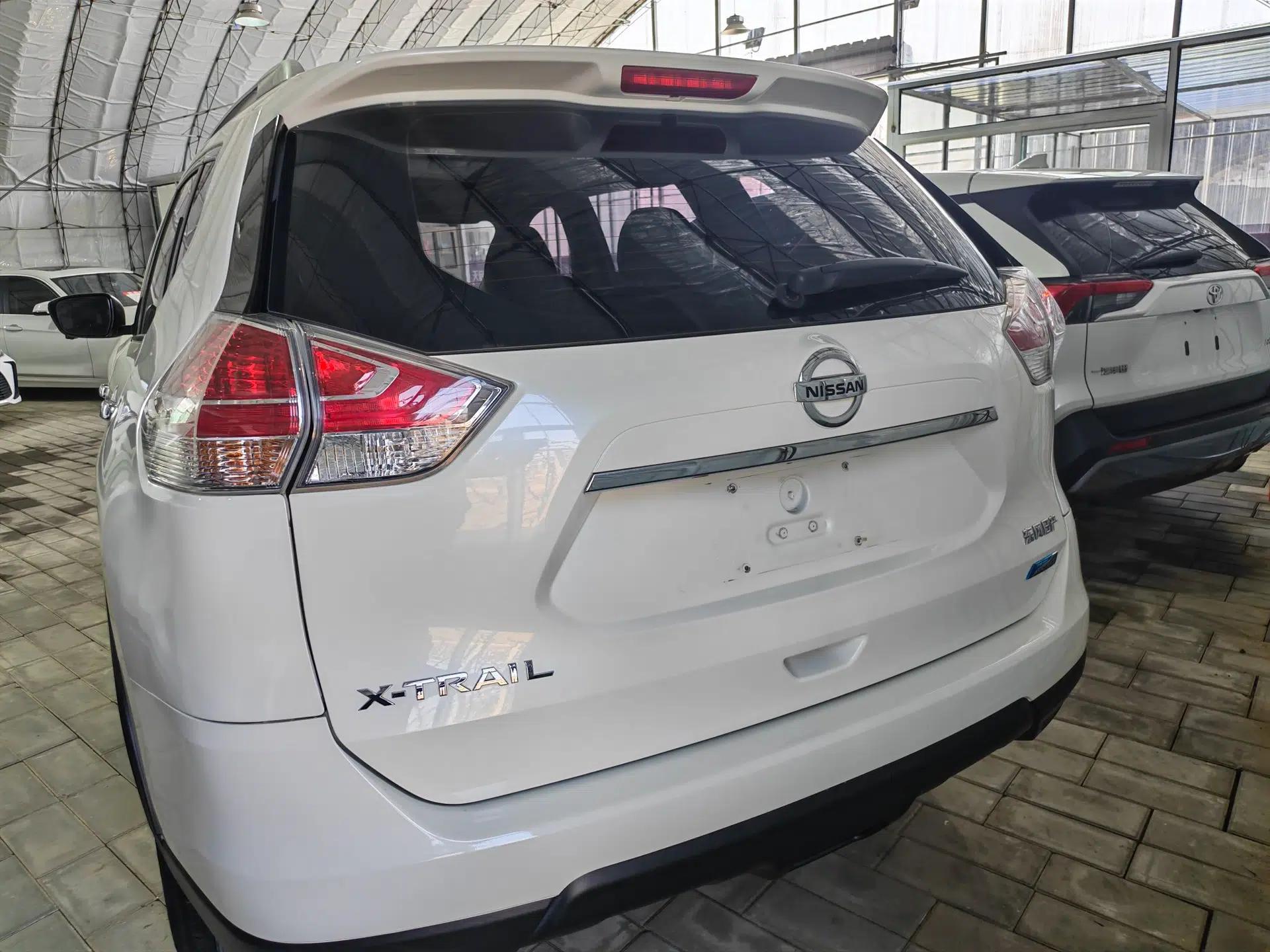 Nissan X-Trail 2014 2.0L CVT Comfort Edition 2WD — миниатюра 6