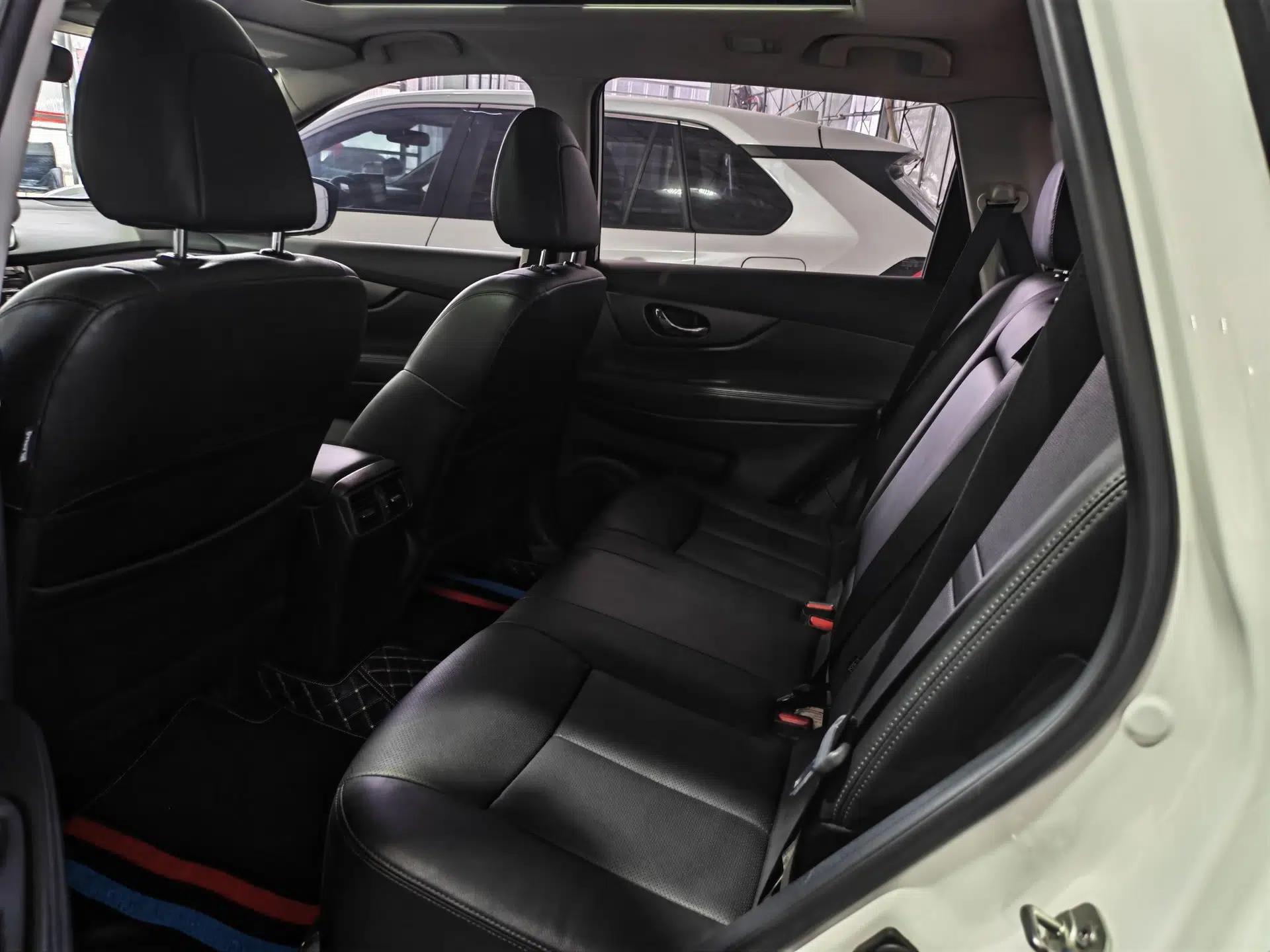 Nissan X-Trail 2014 2.0L CVT Comfort Edition 2WD — миниатюра 10