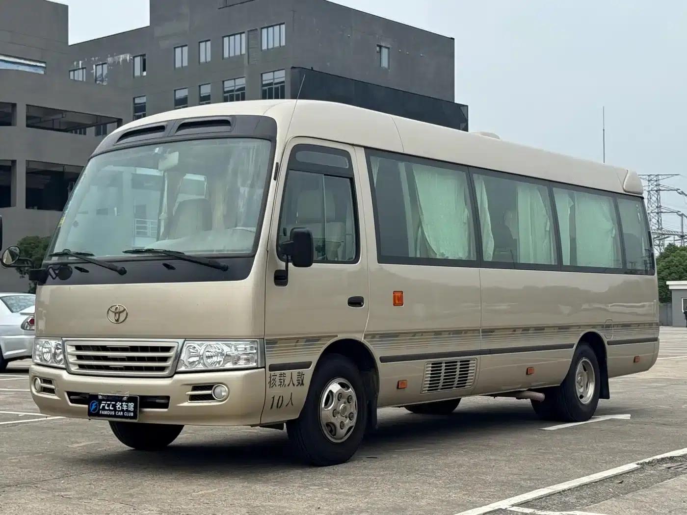 2011 Toyota Coaster 2.7L Manual — миниатюра 1