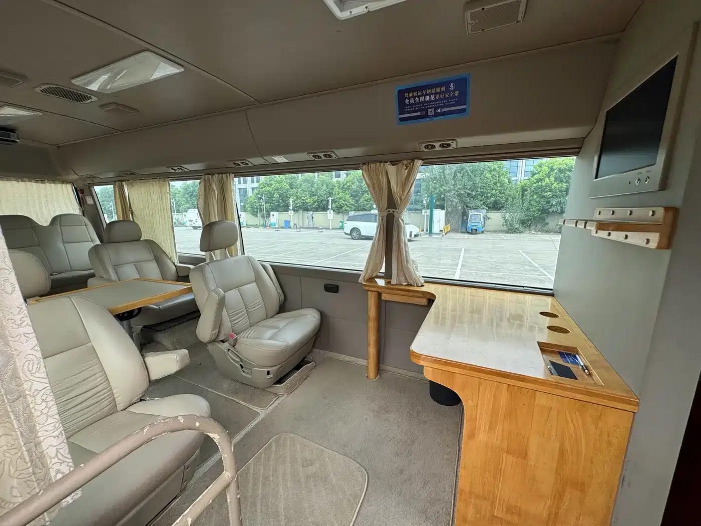 2011 Toyota Coaster 2.7L Manual — миниатюра 18