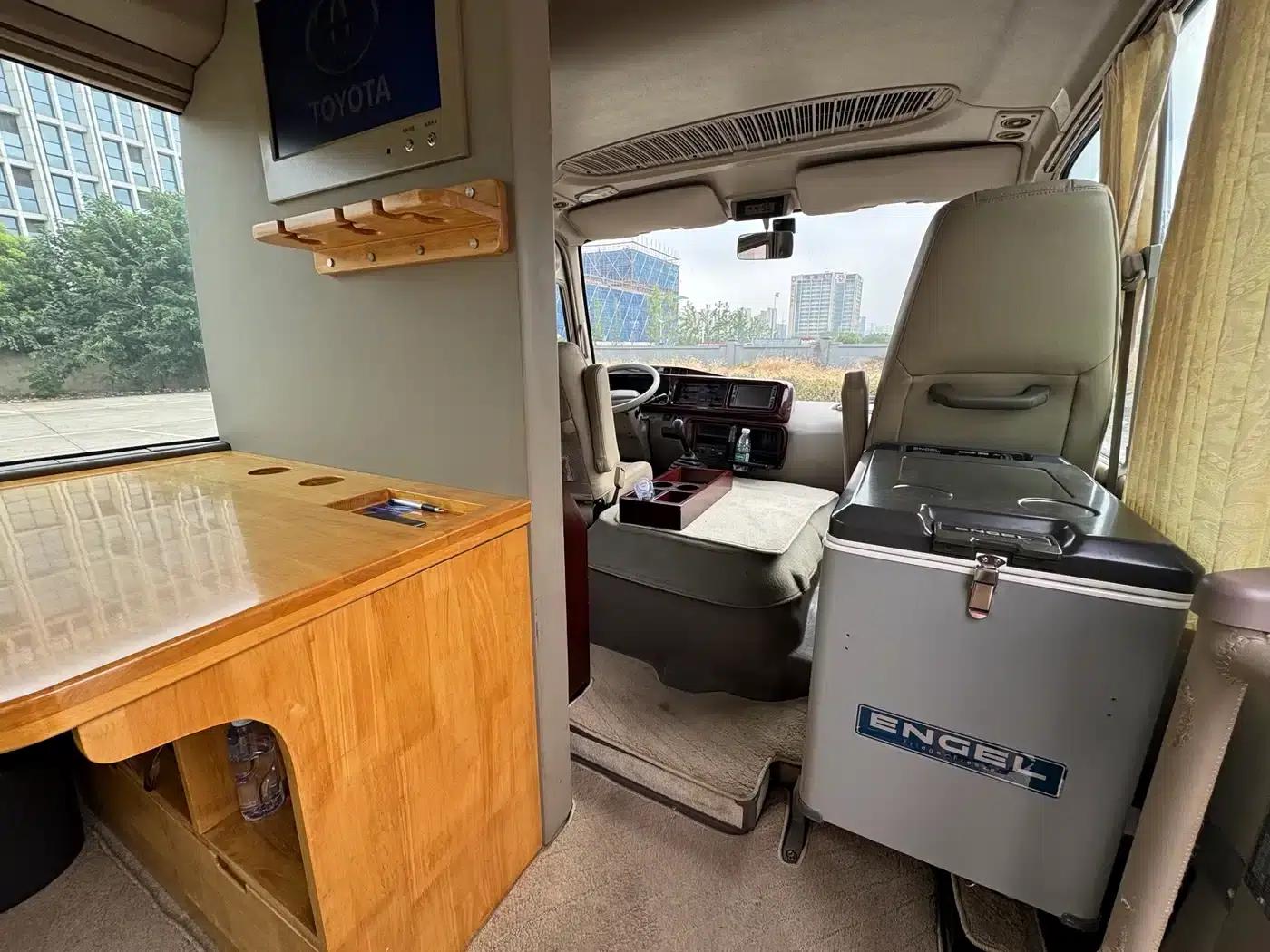 2011 Toyota Coaster 2.7L Manual — миниатюра 21