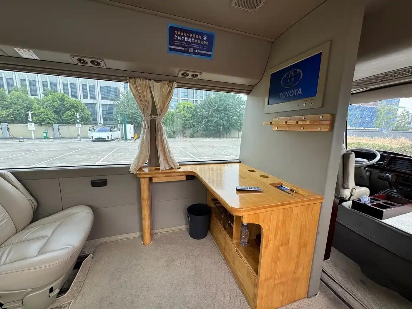 2011 Toyota Coaster 2.7L Manual — миниатюра 22