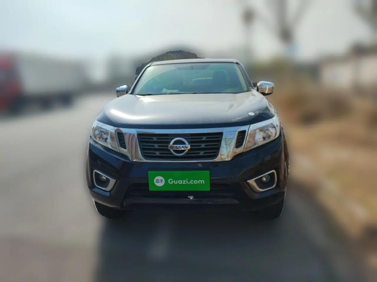 Nissan Navara 2017 2.5L Automatic 2WD Luxury Edition QR25 — миниатюра 2