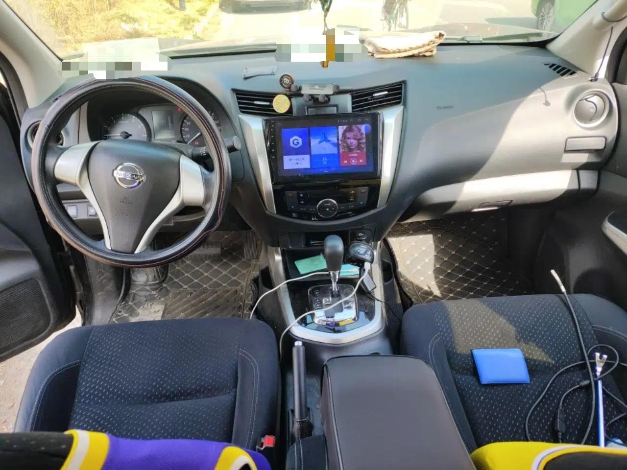 Nissan Navara 2017 2.5L Automatic 2WD Luxury Edition QR25 — миниатюра 18