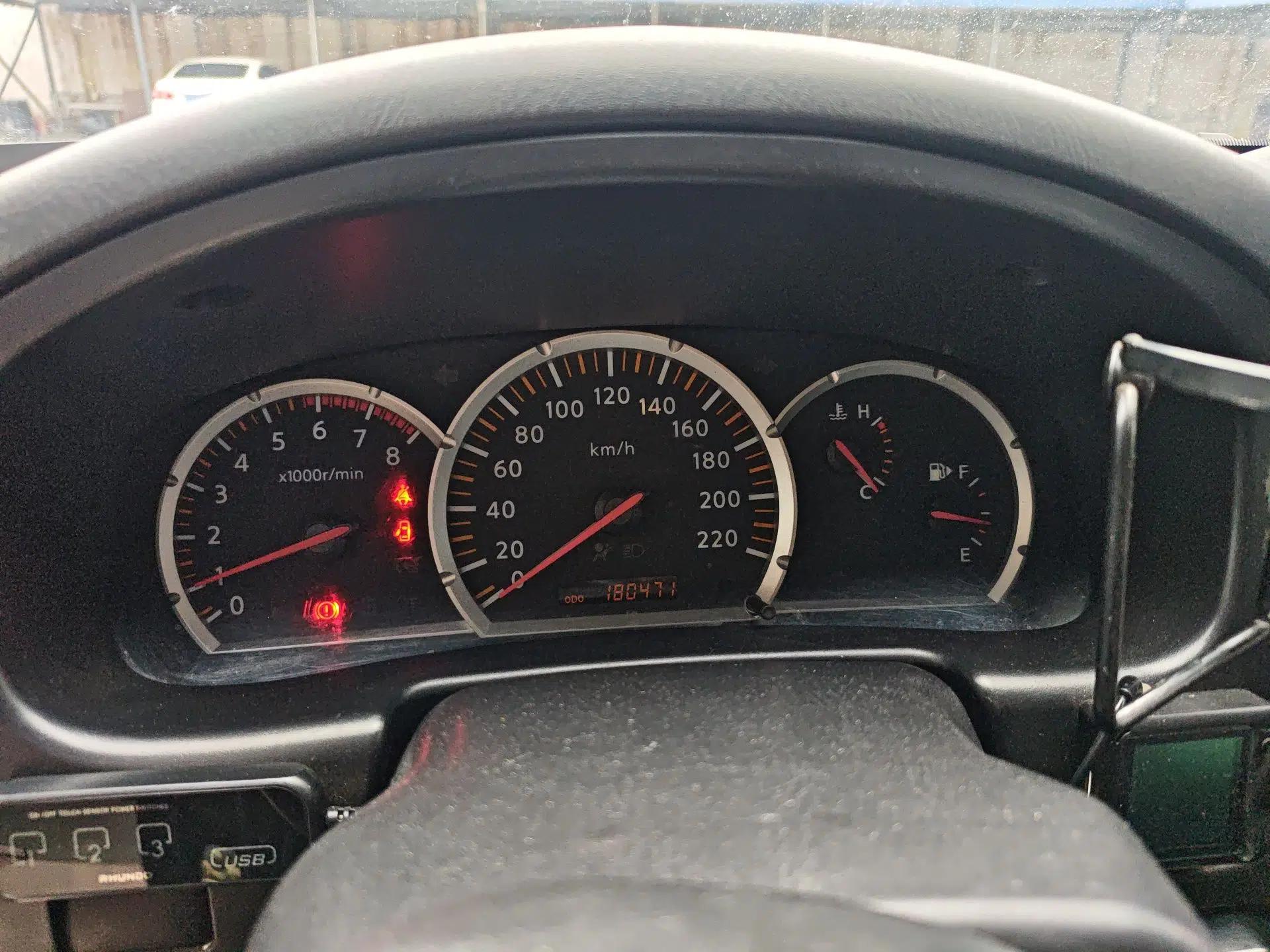 Nissan Paladin 2013 2.4L Four-Wheel Drive Standard Version China IV Standard — миниатюра 12
