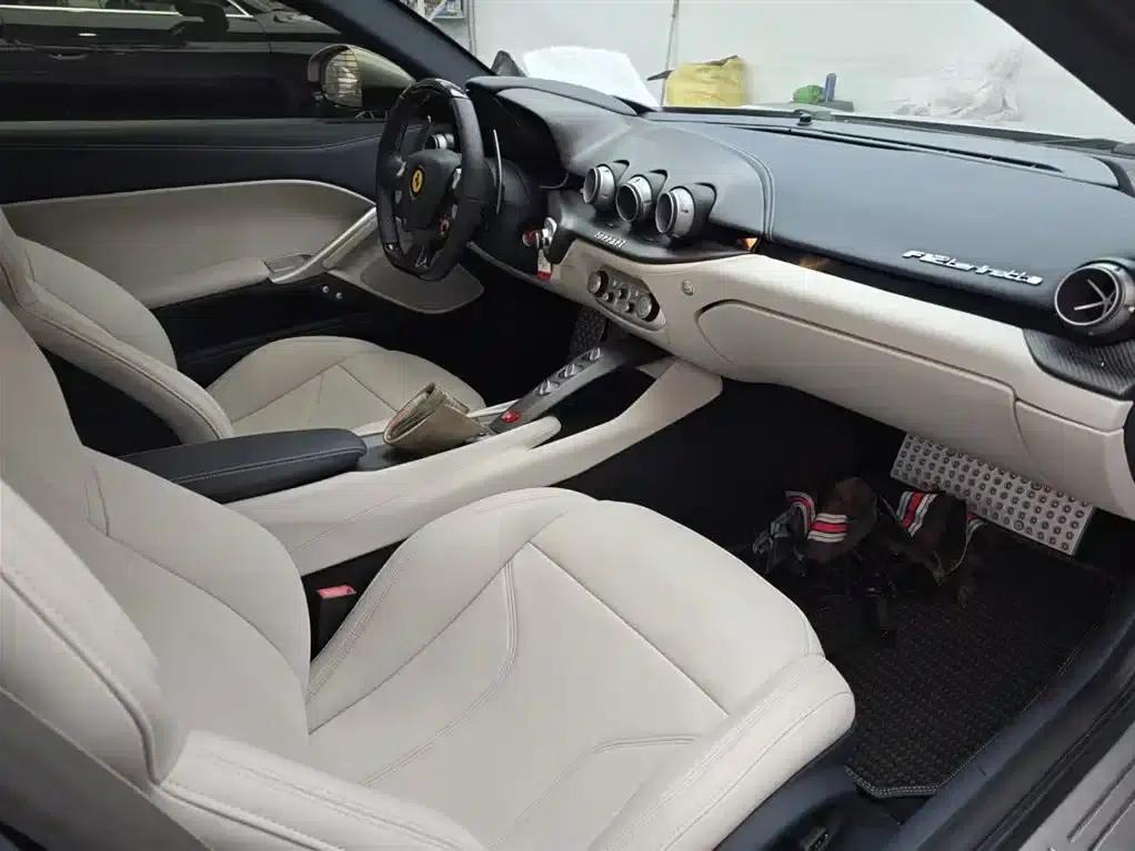 2013 F12berlinetta 6.3L Standard Model — миниатюра 6