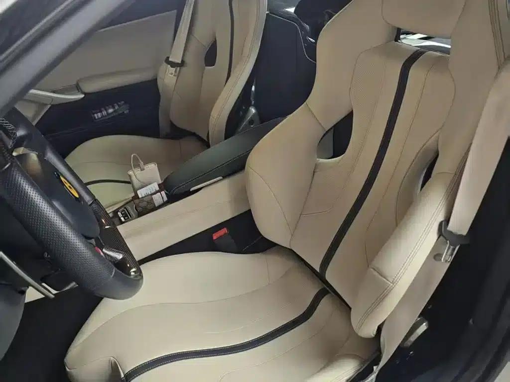 2013 F12berlinetta 6.3L Standard Model — миниатюра 7