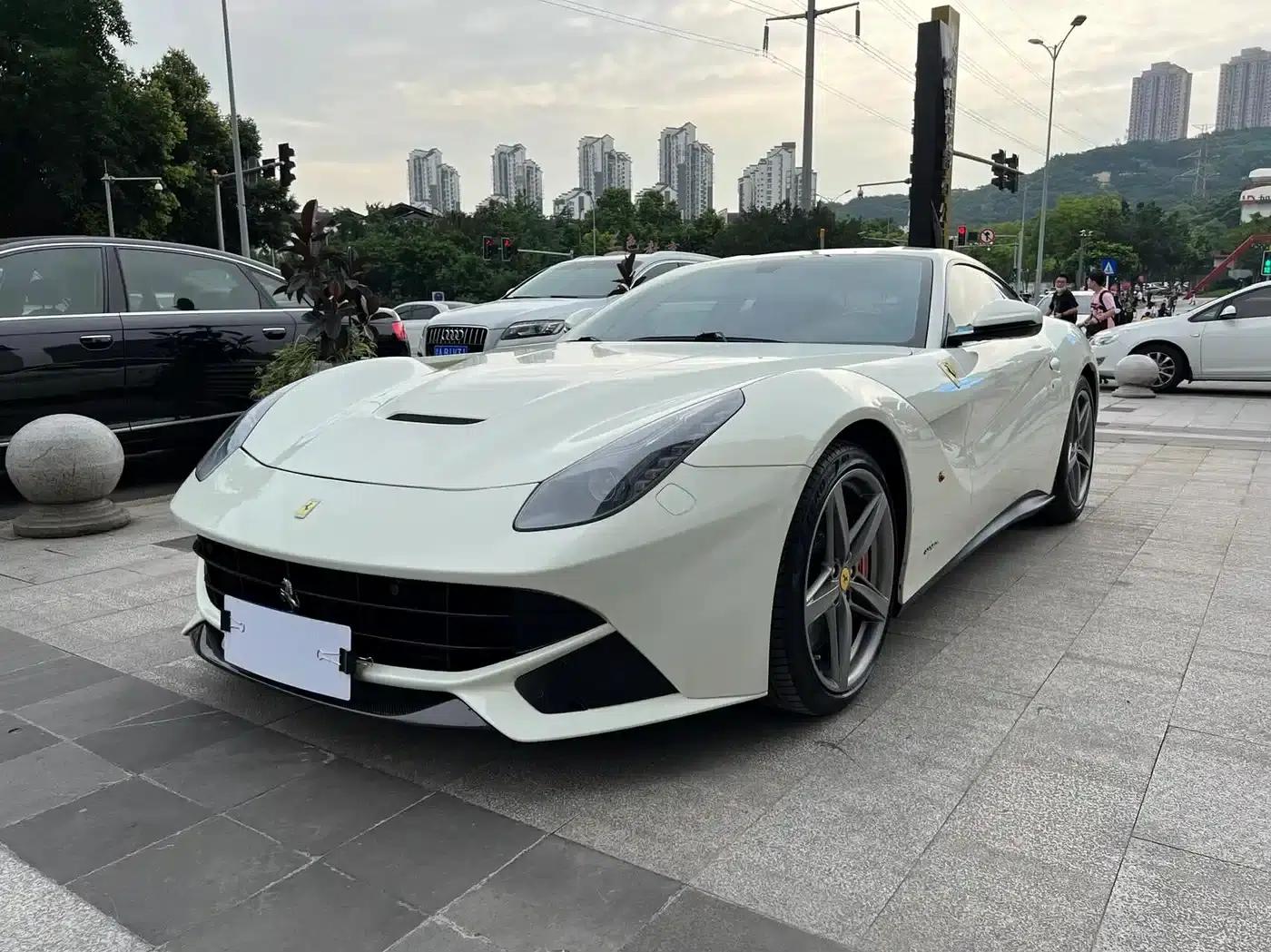 2013 F12berlinetta 6.3L Standard Model — миниатюра 1