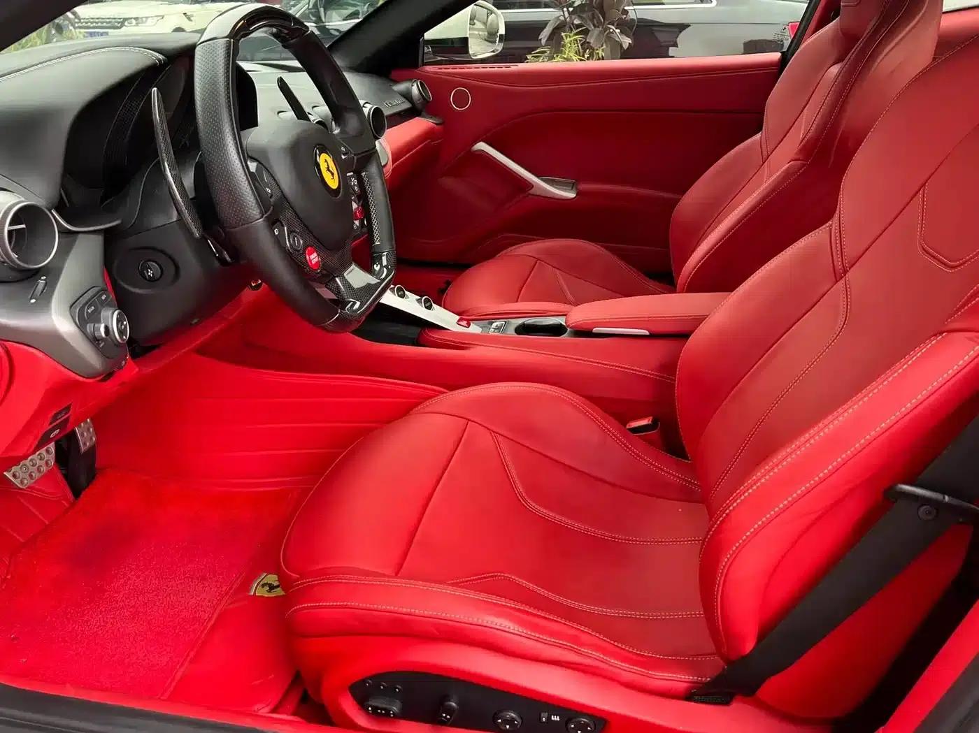 2013 F12berlinetta 6.3L Standard Model — миниатюра 4