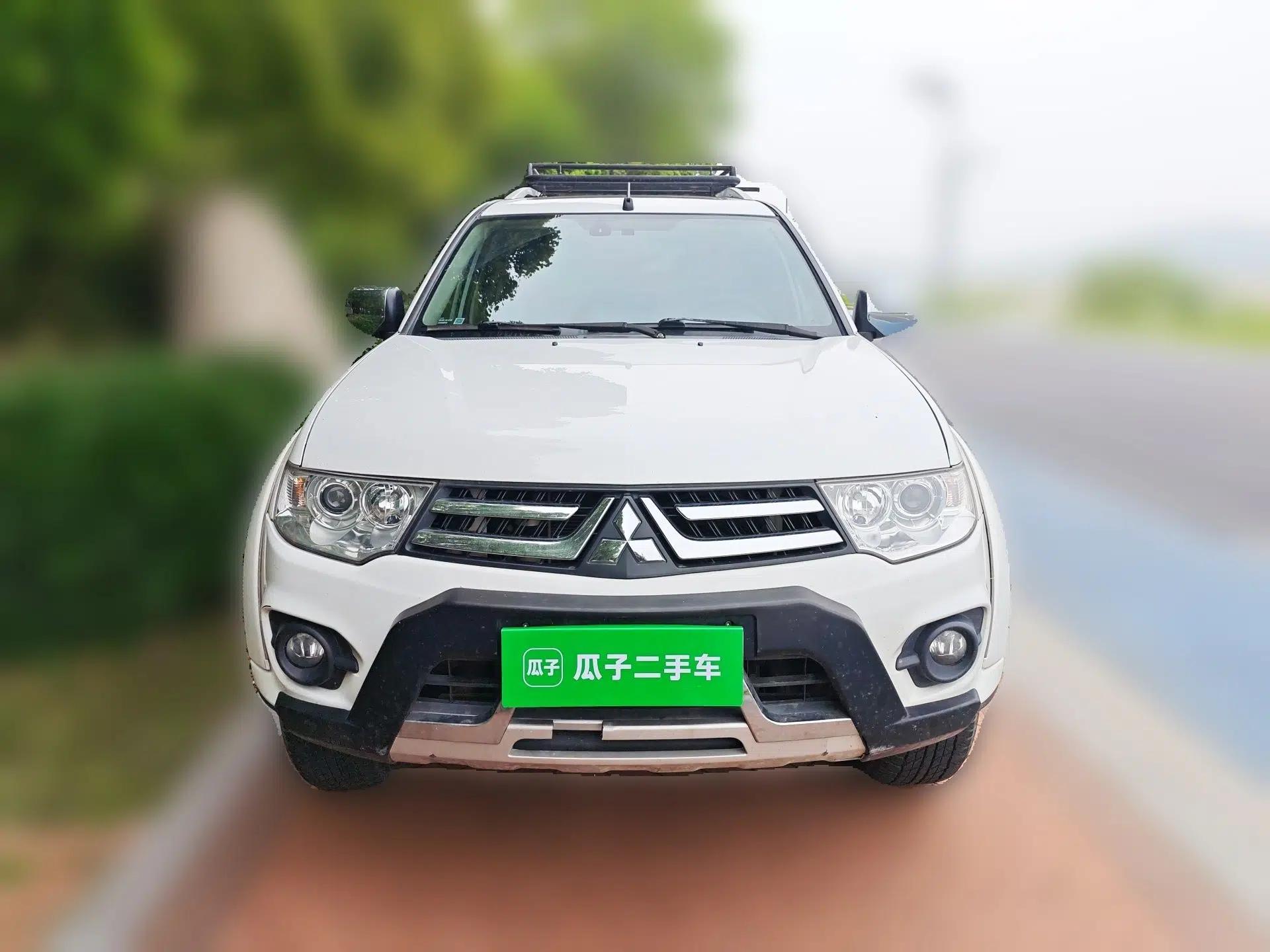Mitsubishi Pajero Sport 2013 3.0L Automatic 4x4 Flagship Edition — миниатюра 2