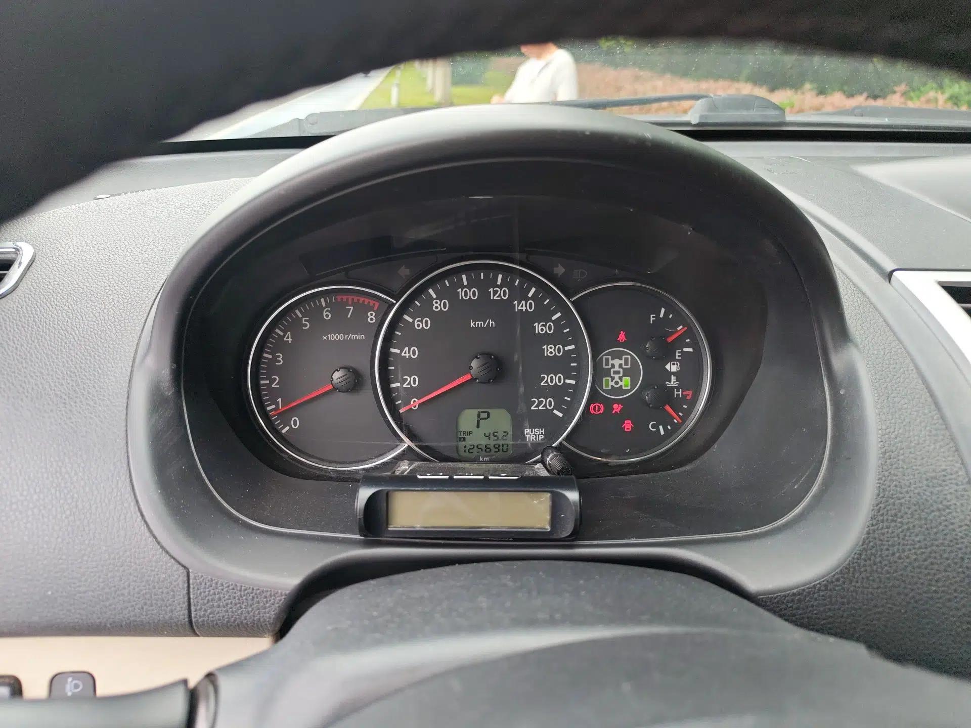 Mitsubishi Pajero Sport 2013 3.0L Automatic 4x4 Flagship Edition — миниатюра 12