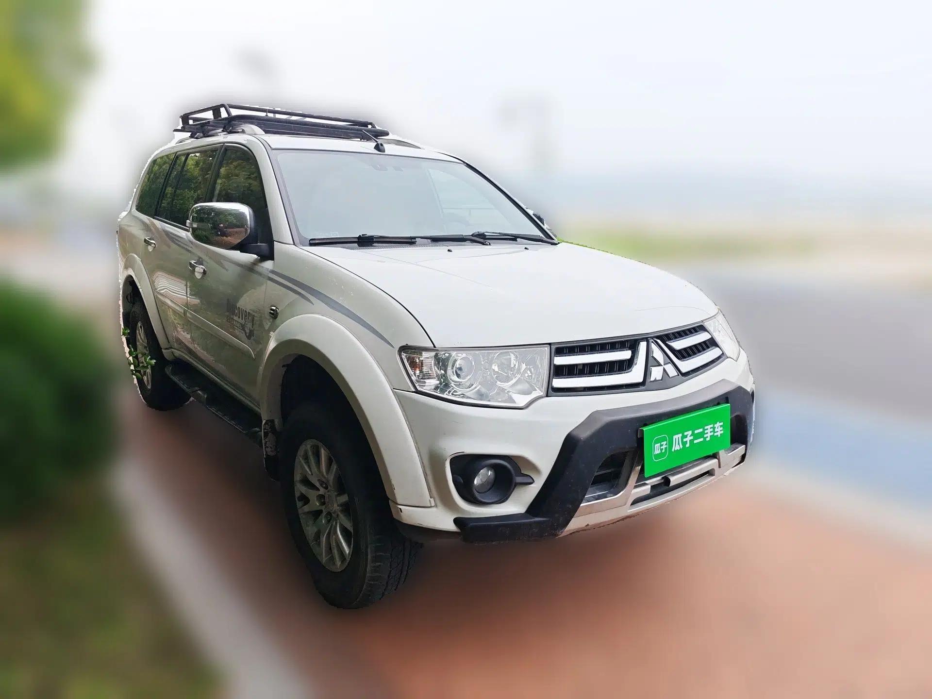 Mitsubishi Pajero Sport 2013 3.0L Automatic 4x4 Flagship Edition — миниатюра 3